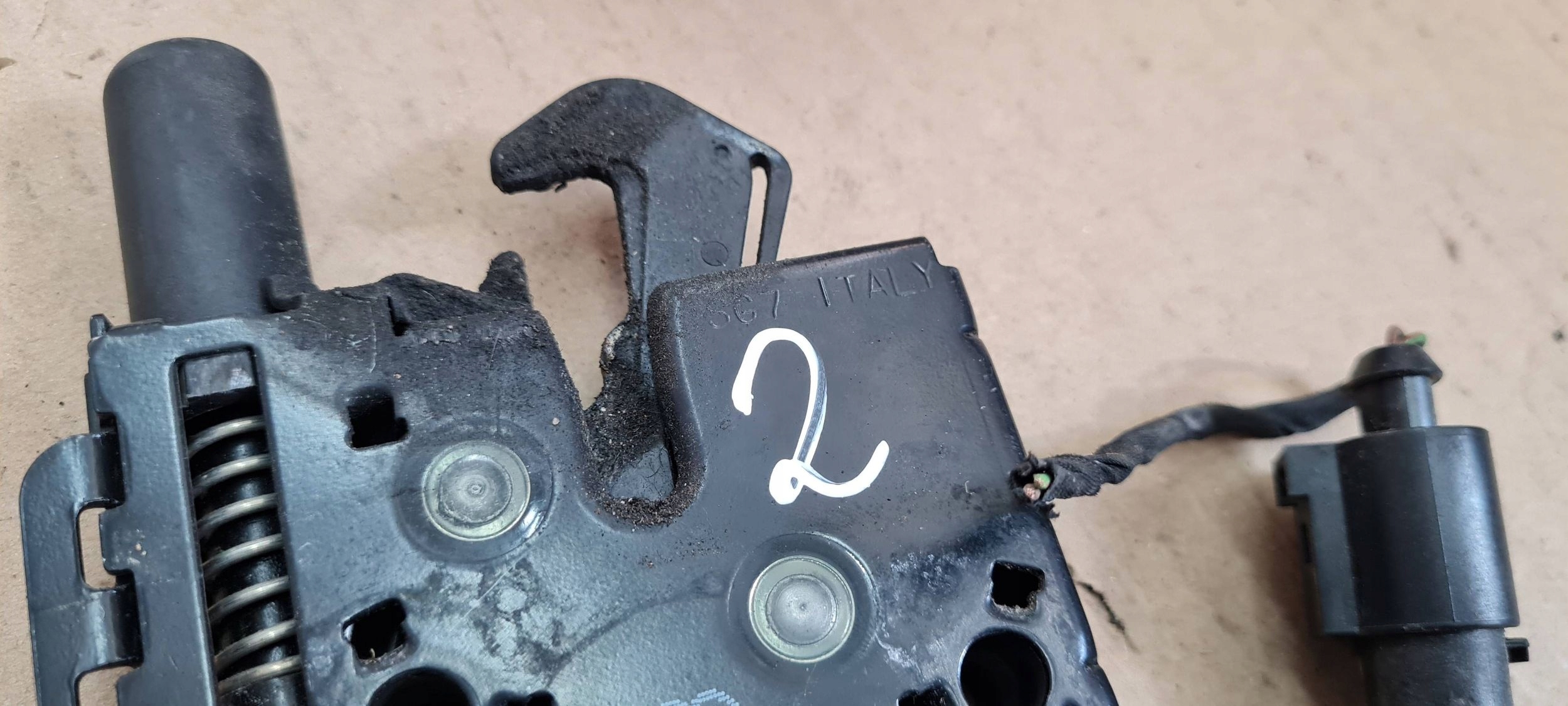 A4 B9 8W bonnet latch lock front 8W0823509 A5 8W