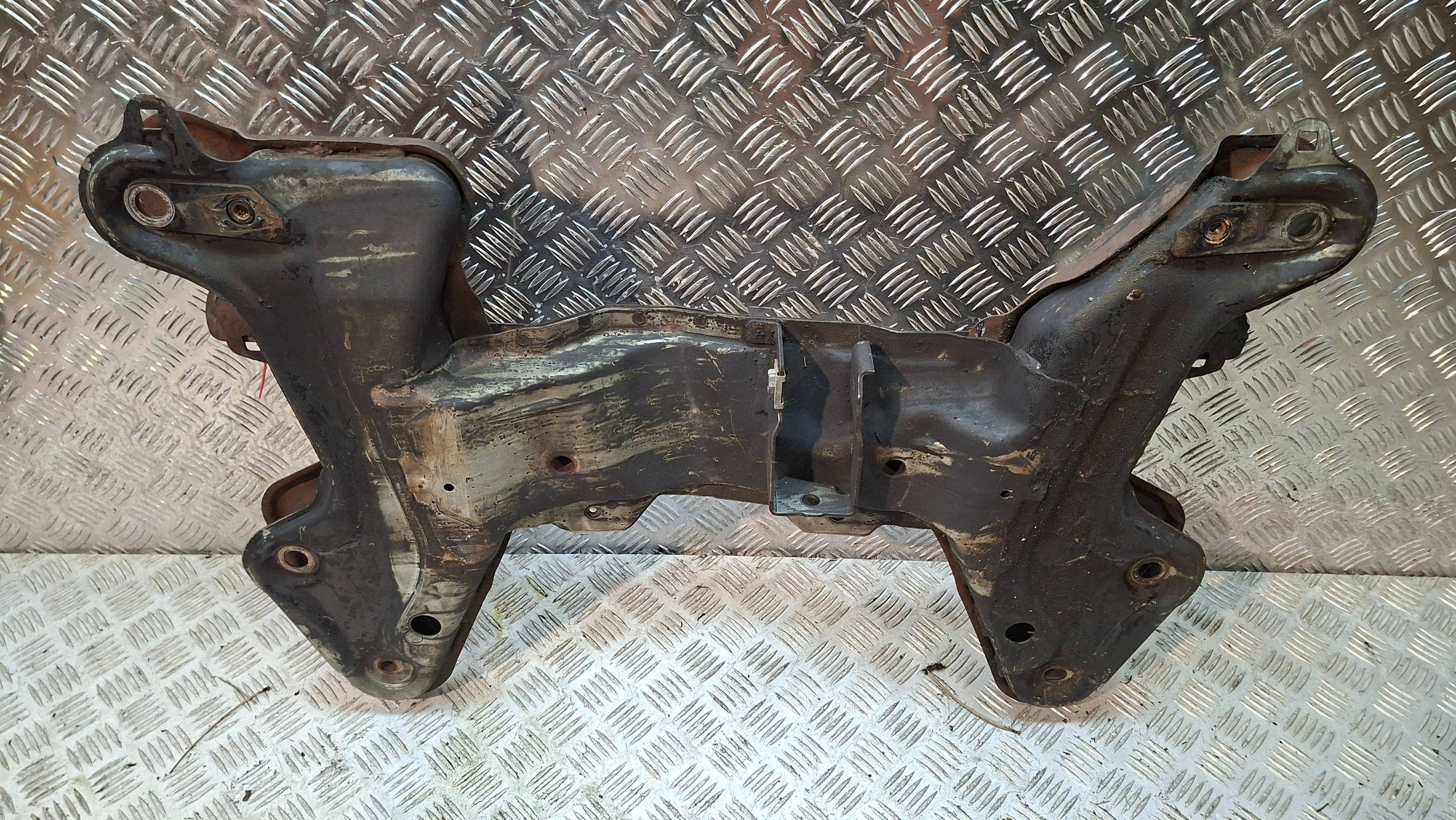 axle beam front CITROEN C3 II DS3 2009-2016