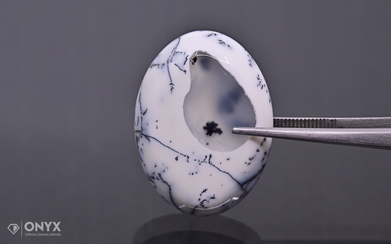 Dendritový achát z Turecka kabošon ovál 29,5x21,5 m