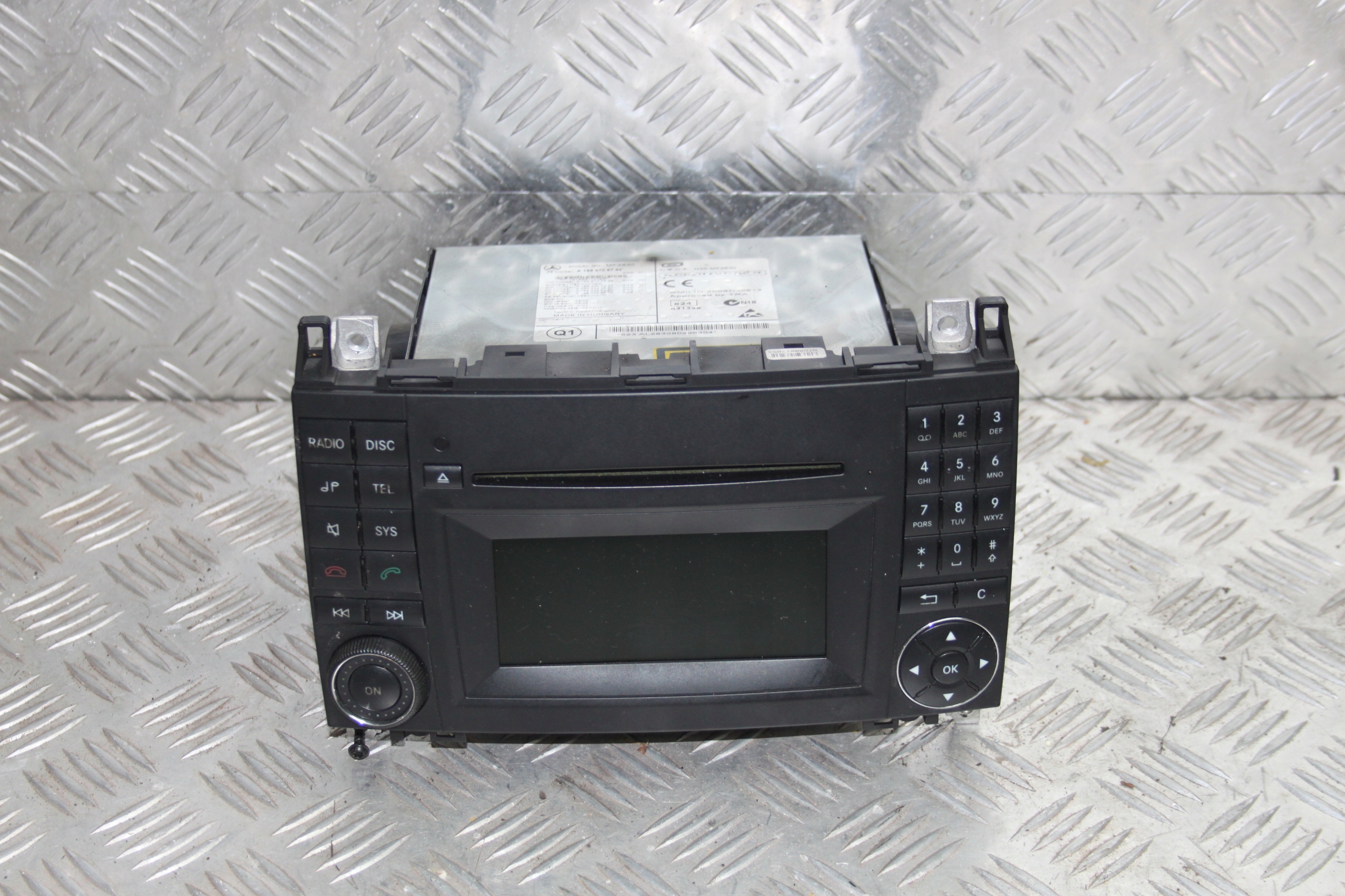 A1698705894 - MERCEDES W245 радіо NAVI ліфт 2009 1698705794