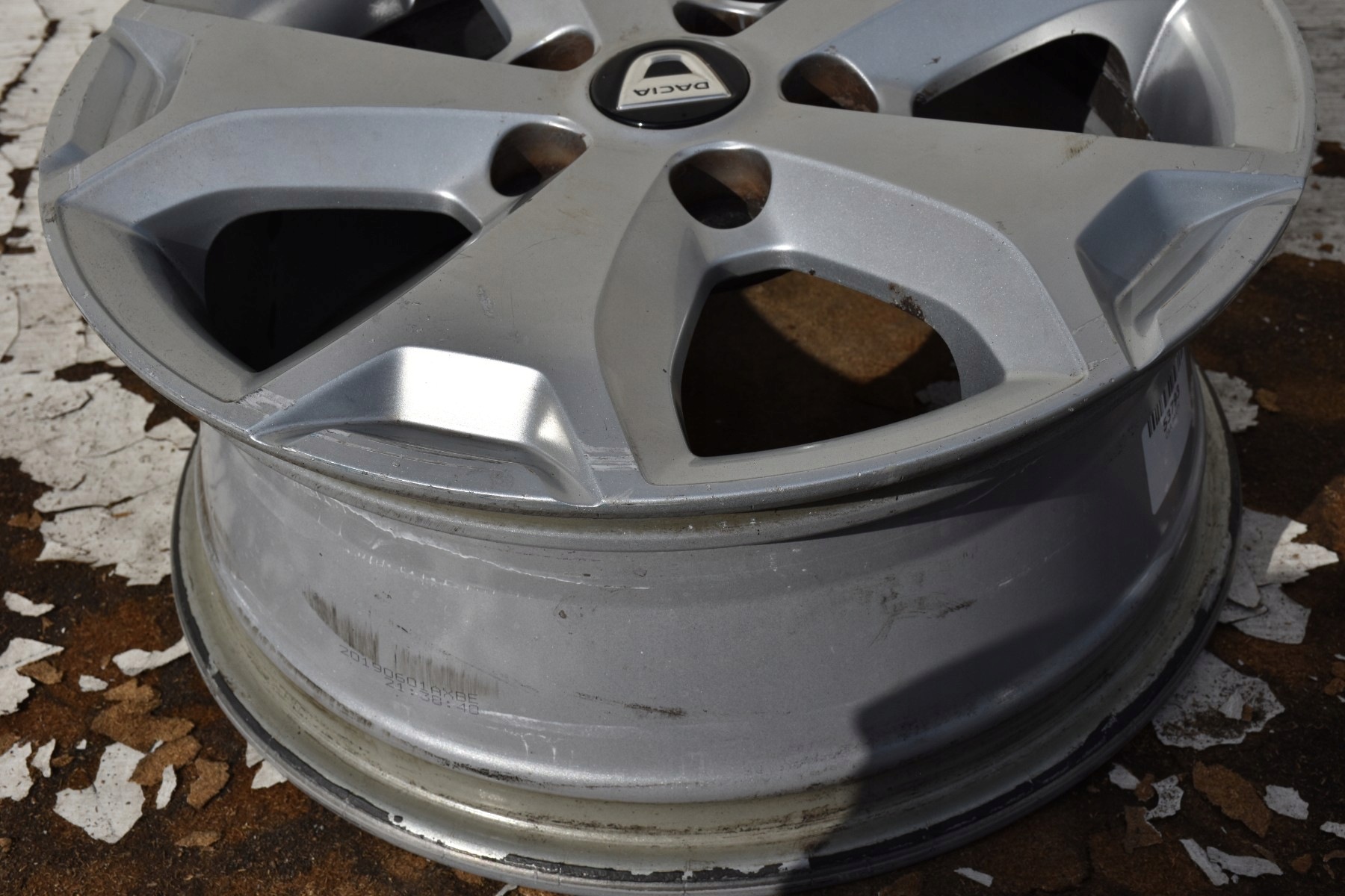 CERCHIO di alluminio DACIA DUSTER 6,5" x 16" 5x114,3 ET50 403006101R