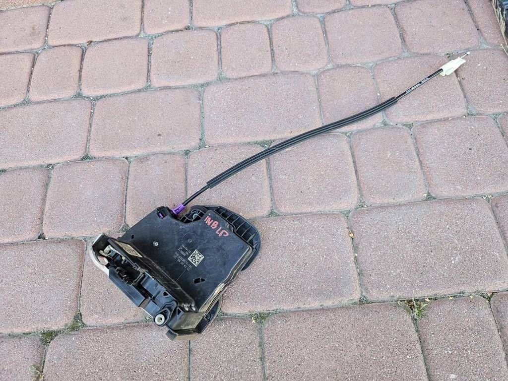 lock door front front left AM2 Astra K Opel Insignia B 13597528