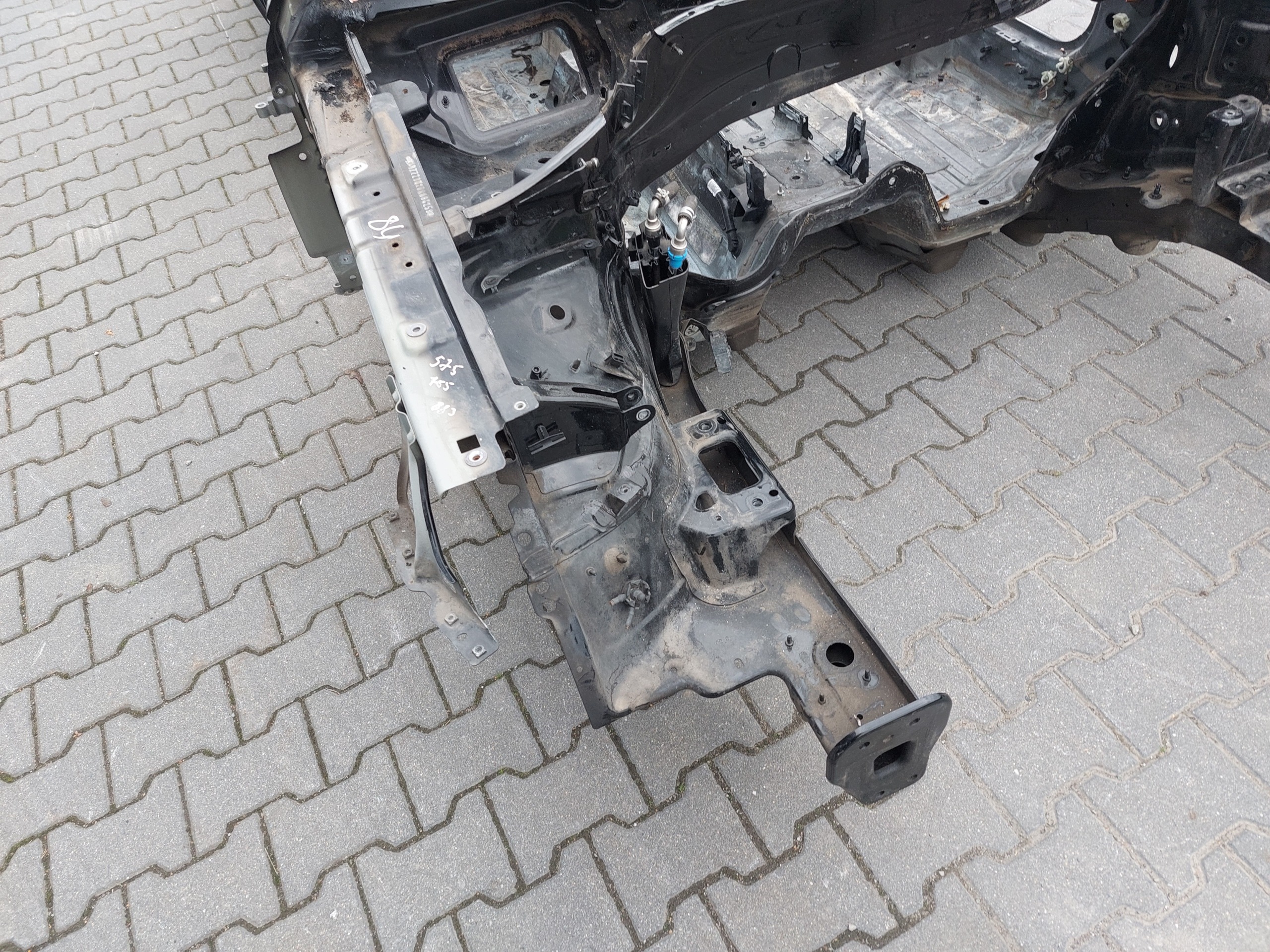 AUDI Q3 8U 11r-18r quarter right front pillar A LY9B
