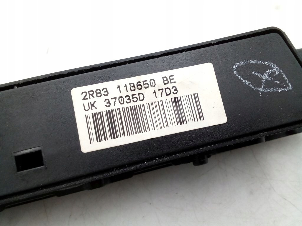 Jaguar S-type S type panel switch control unit 2R8311B650BE