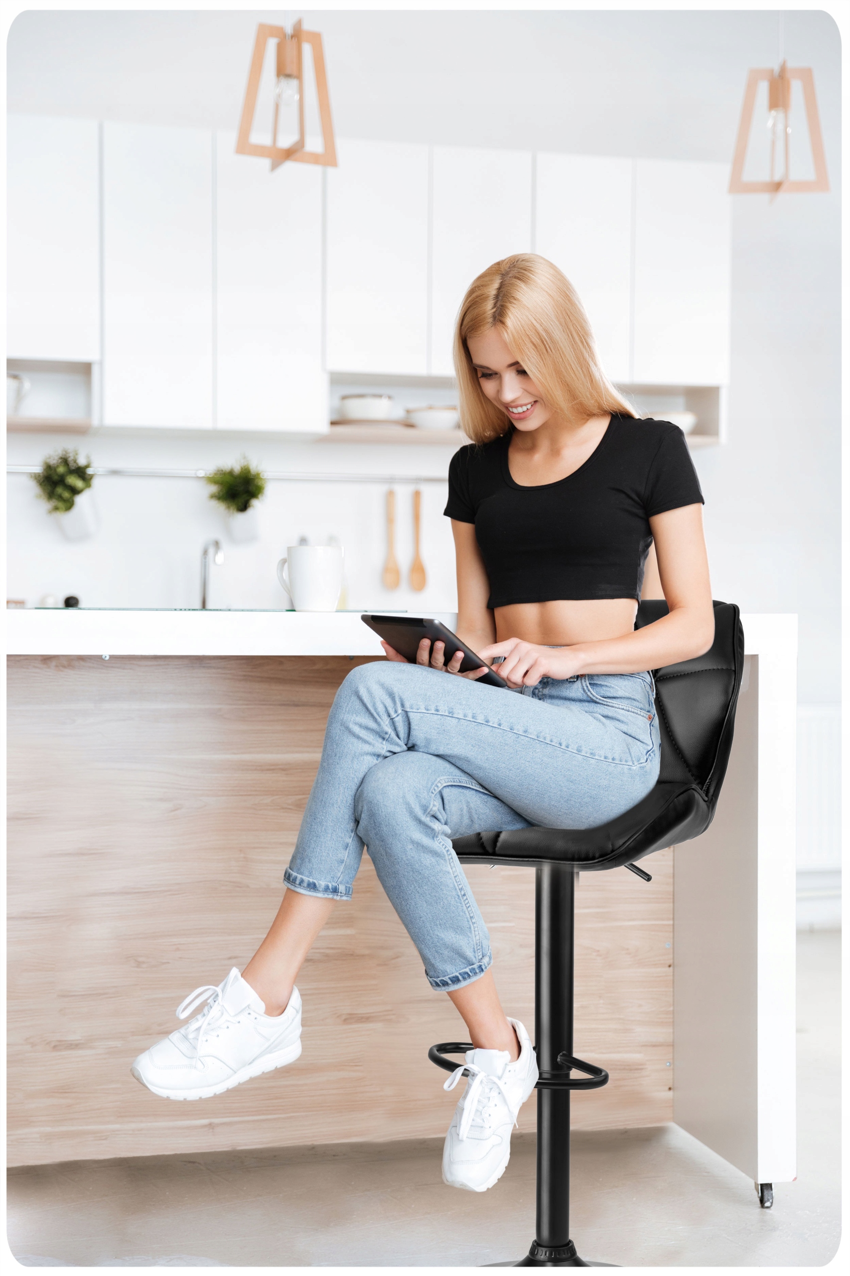 HOKER KRZESŁO BAROWE OBROTOWE REGULOWANE CZARNE Materiał siedziska skóra sztuczna