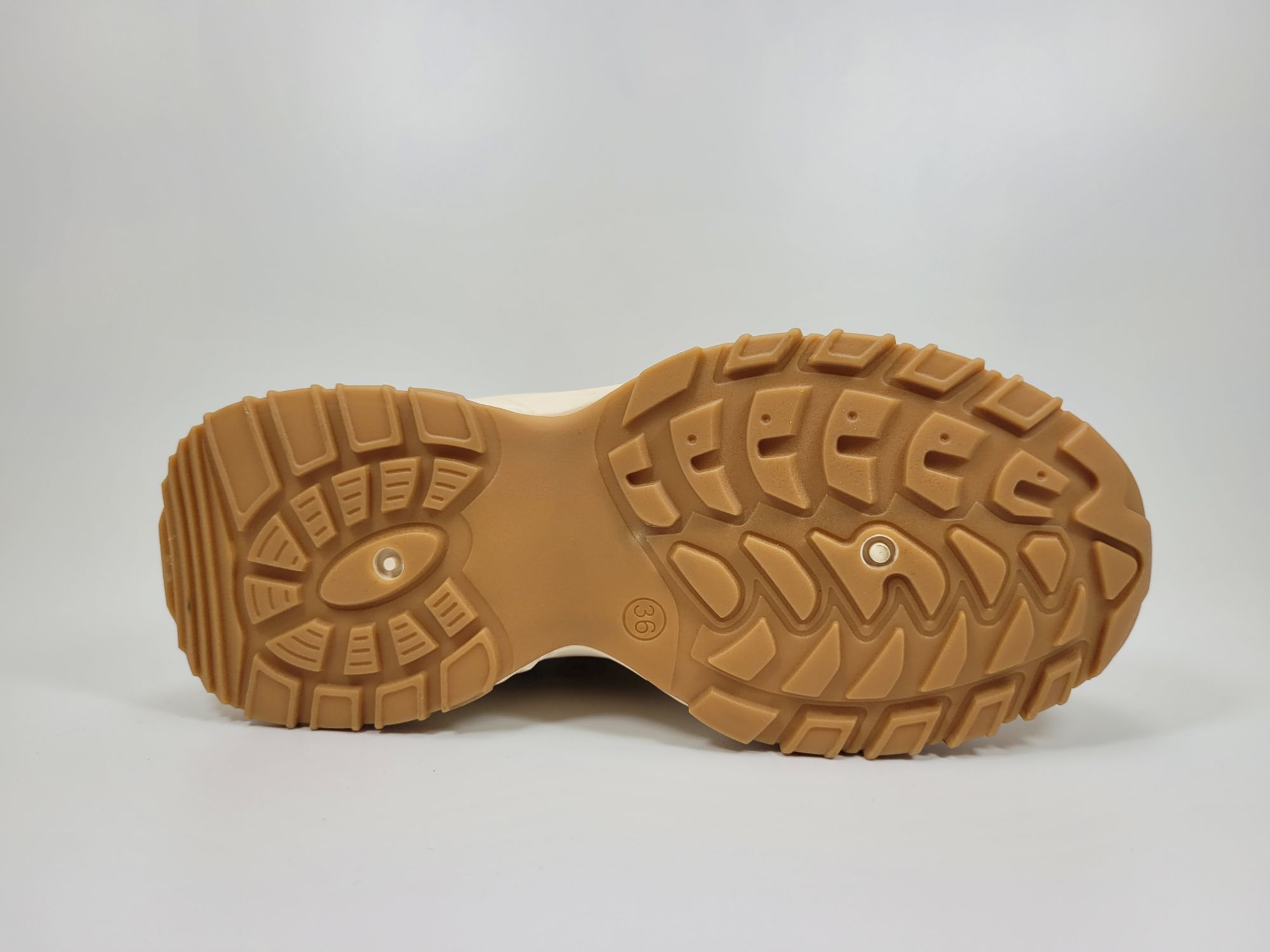 ŚNIEGOWCE TRAPERY LEE COOPER LCJ-22-44-1354L 38 Wzór dominujący logo