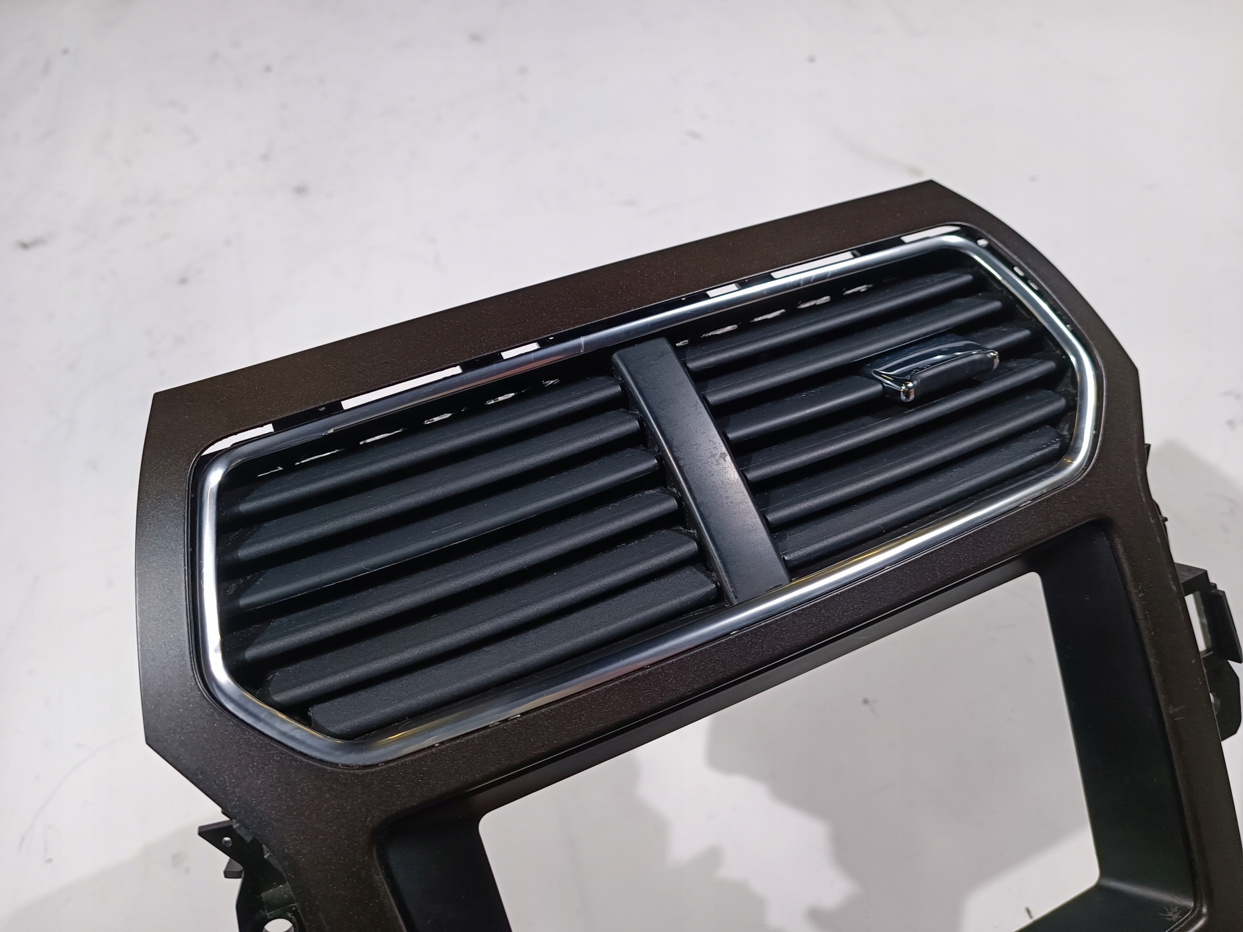 Panel radia klimatizácii Ford Explorer 2016