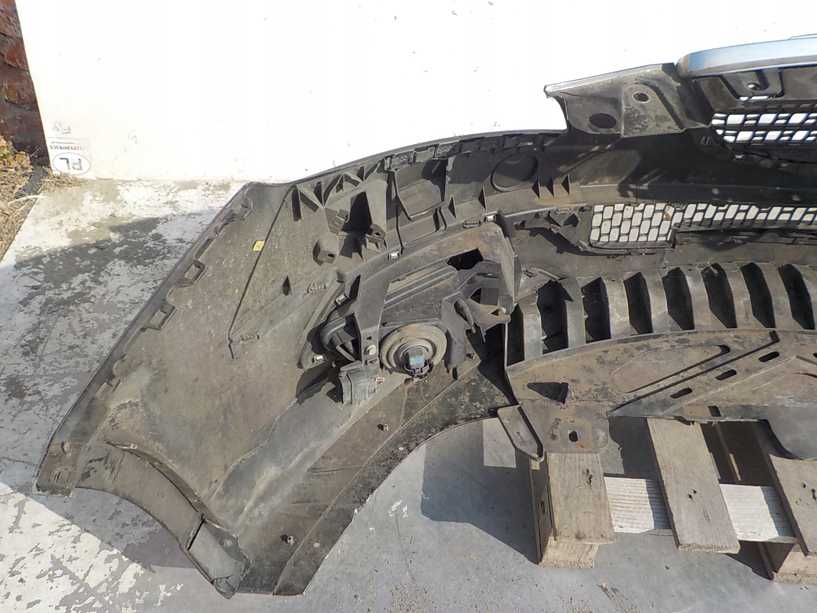 715 CHRYSLER LANCIA DELTA III 08-13 bumper front front
