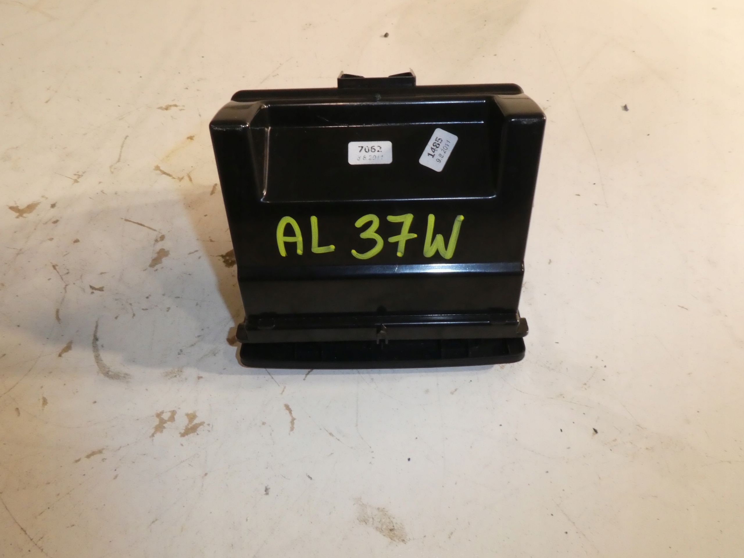 passenger compartment TUNELU SKODA SUPERB II 3T0857961B