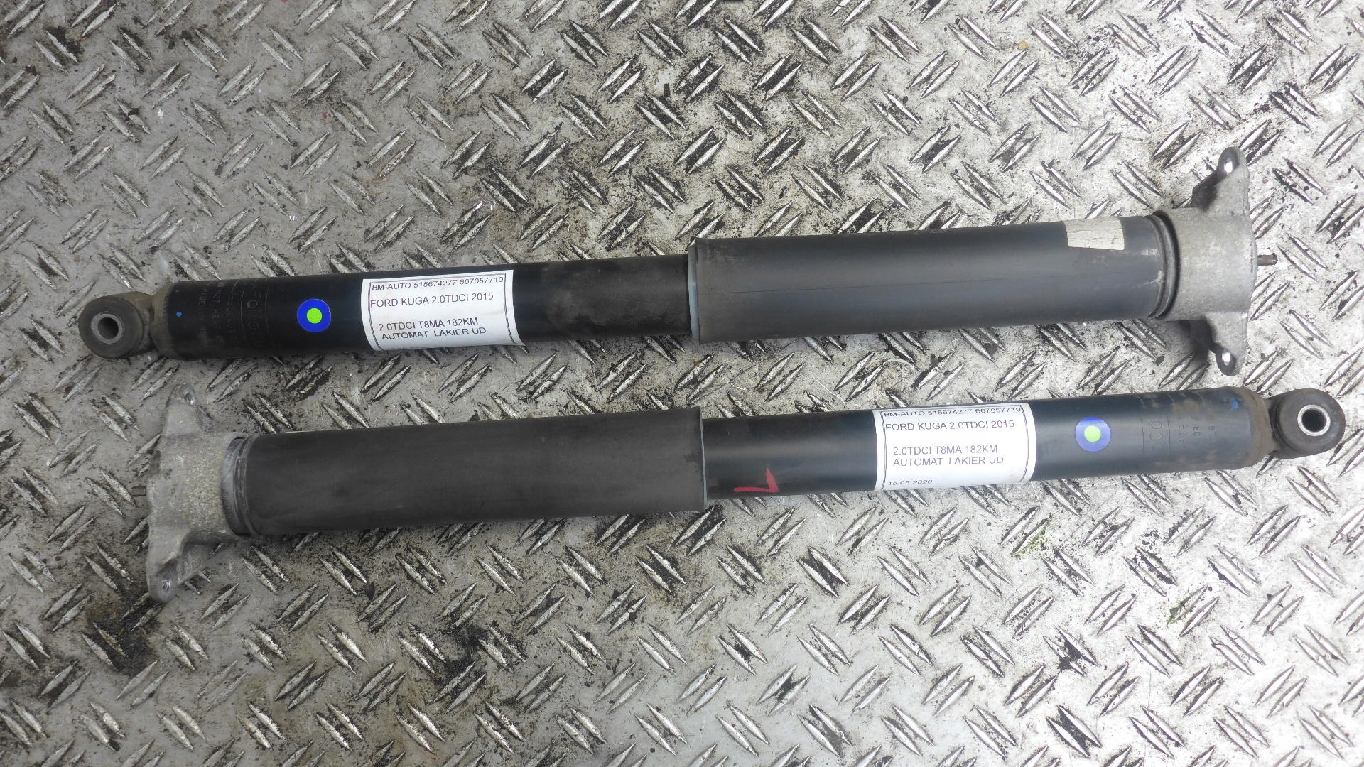 Передние амортизаторы форд куга 2 2. Стойки амортизатора передние форд фокус 2 1. Форд фокус передний амортизатор георгия. Демпфер двери форд куга 4907723. Амортизаторная стойка форд c-max.