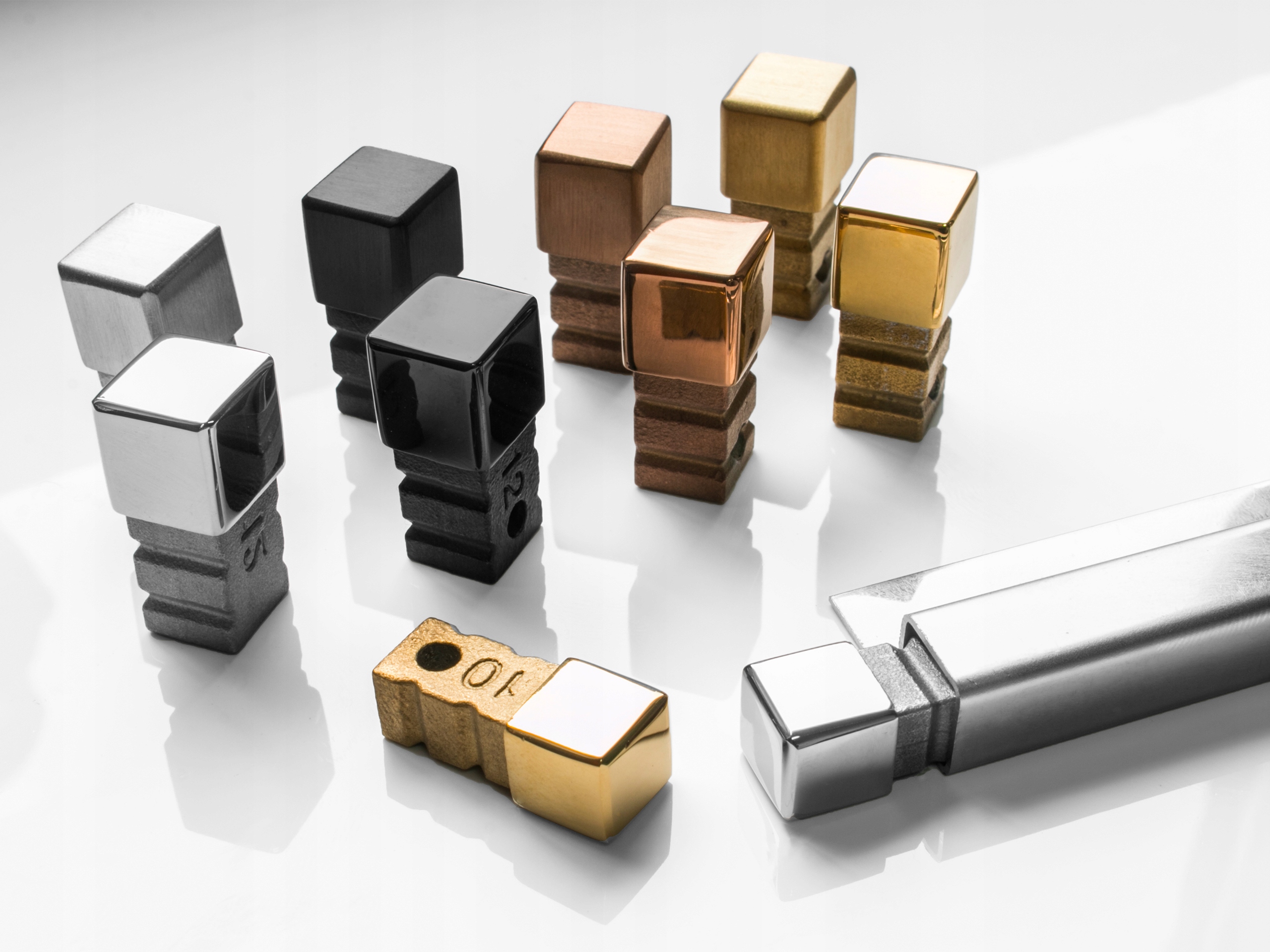 KOSTKA NAROŻNA DO PROFILI 12,5 mm SREBRNA POŁYSK Marka Szklane Mozaiki