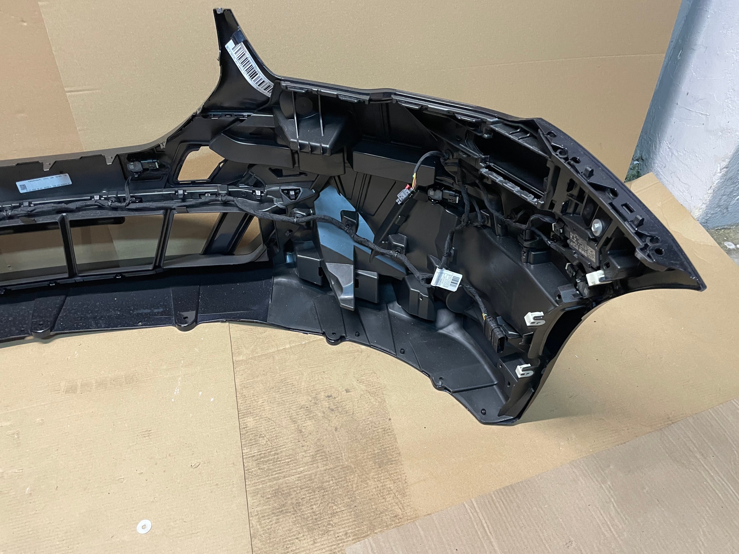 bumper front 6X PDC m-packet complete BMW 5 G60 G61 colour 416 EUROPA