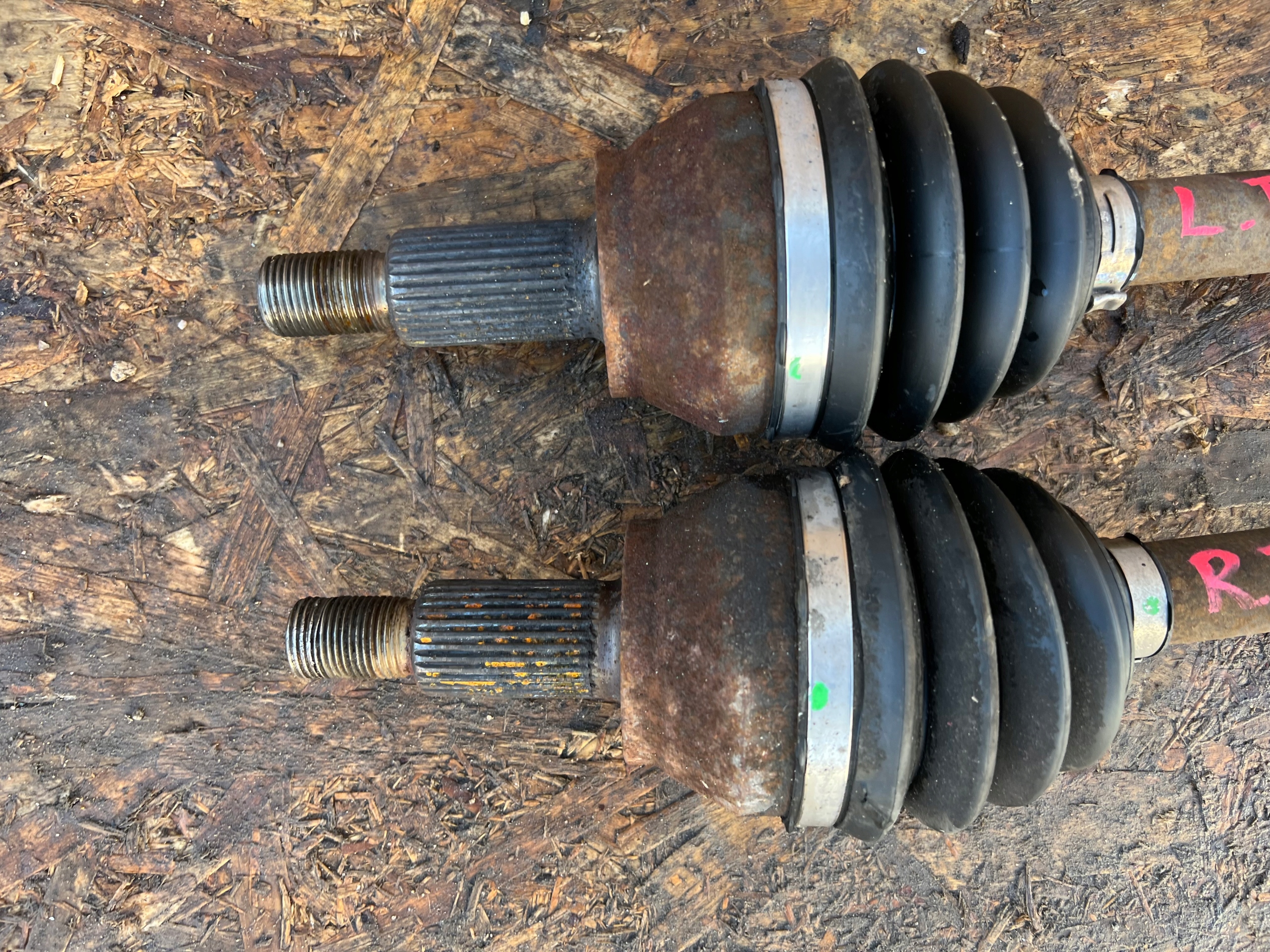 semi-axis left rear part RANGE ROVER SPORT L494