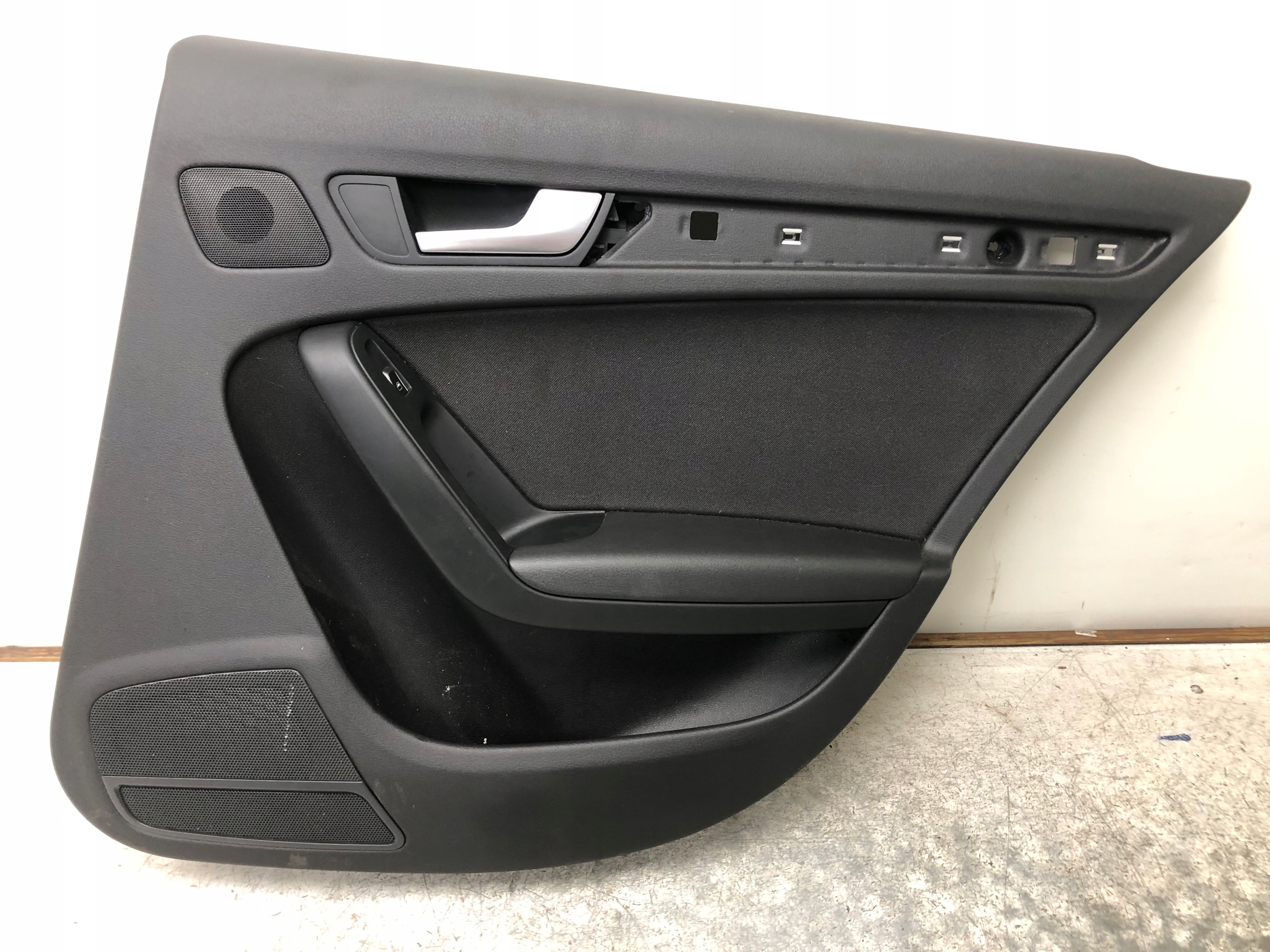 side door right rear part AUDI A4 B8 LIFT 8K0867306