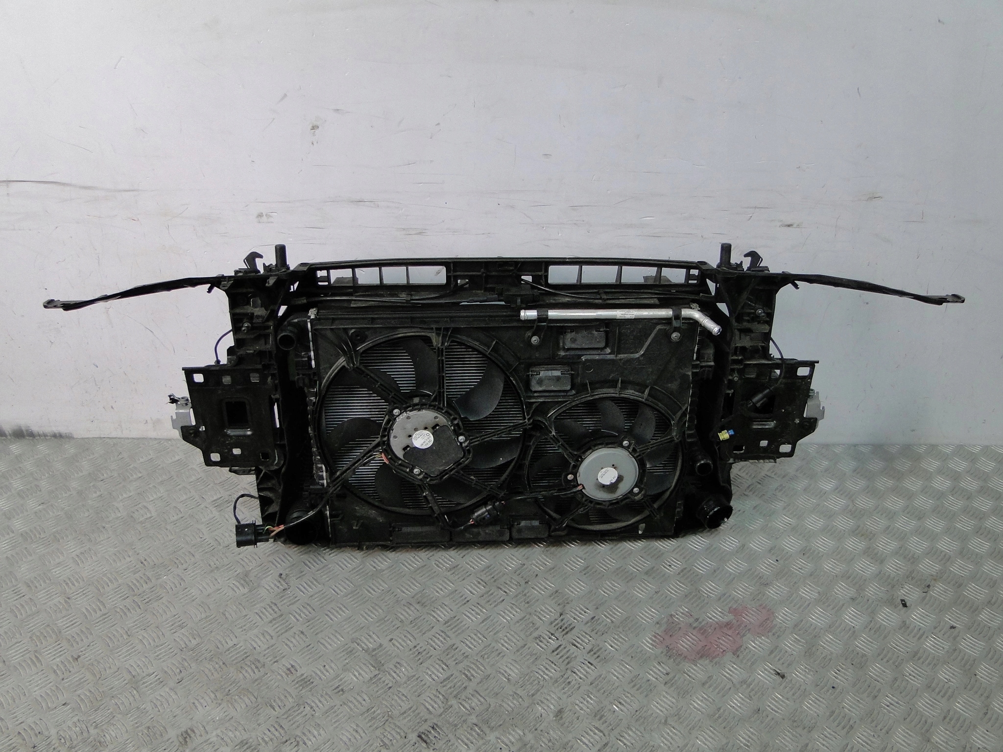 PAS PRZEDNI CHŁODNICE AUDI A3 S3 8Y0 2.0TFSI Jakość części (zgodnie z GVO) O - oryginał z logo producenta pojazdu (OE)