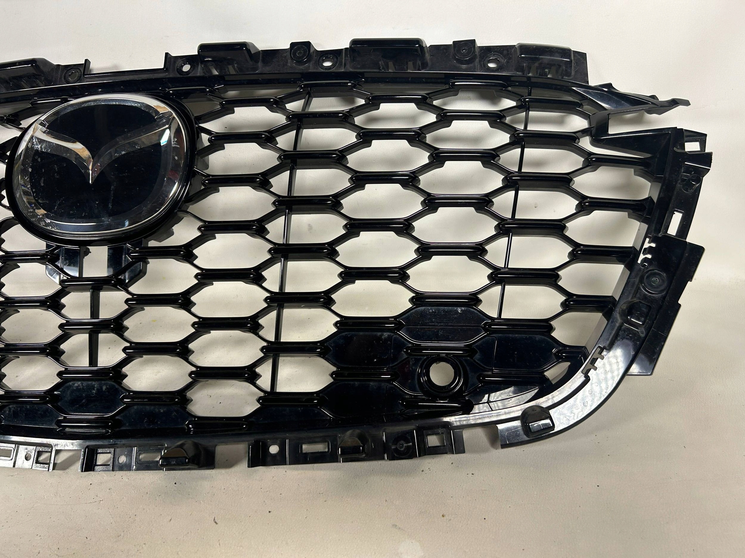 Mazda CX-60 24- grille logo front grill