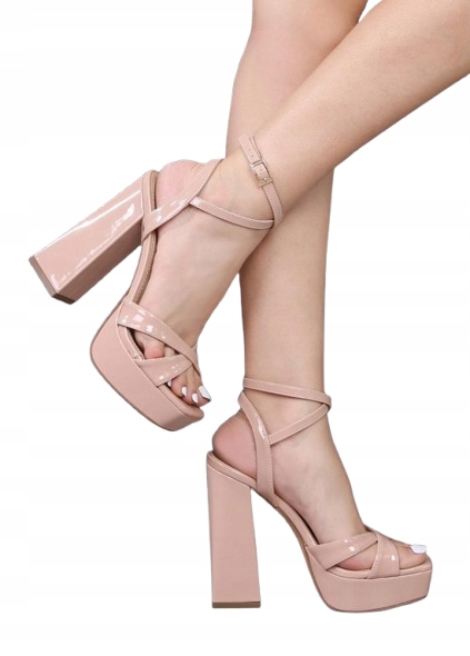Shein Na Platformě A Sloupku Z Lakovaného Materiálu 39 1KA