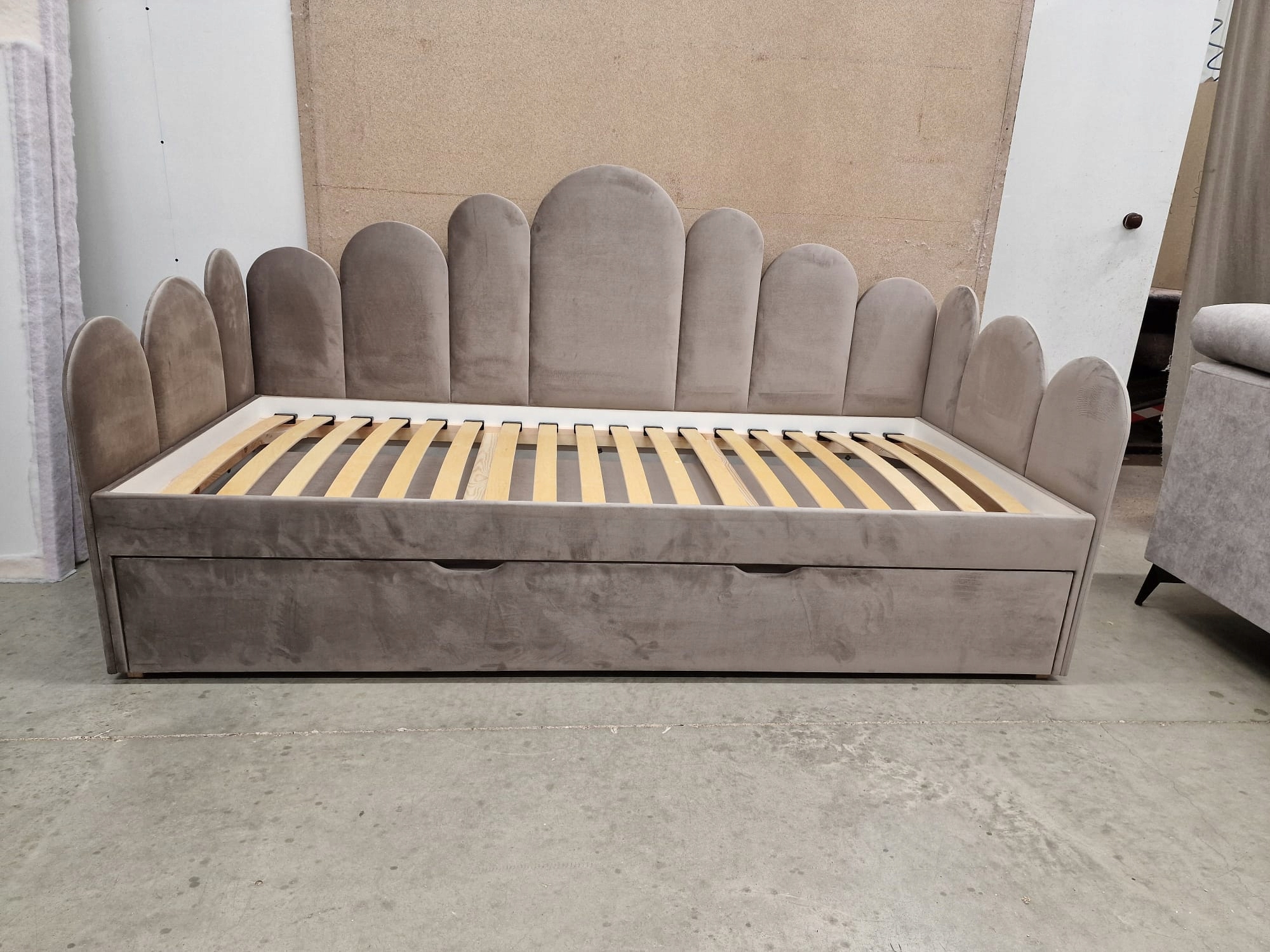 Łóżko dziecięce JESSI 100x200 Magic Velvet 2210