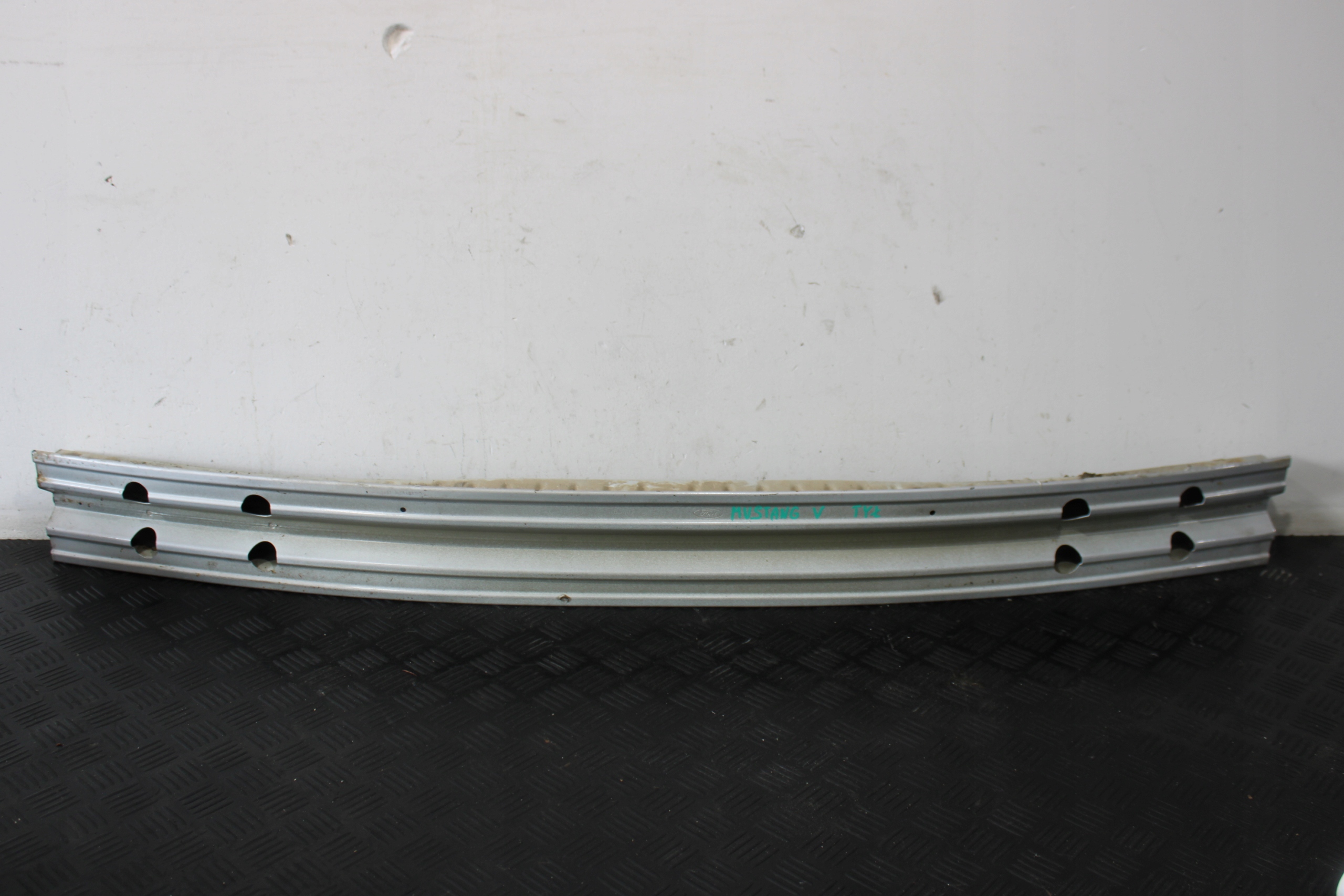 sider pillar below bumper rear part FORD MUSTANG V 5