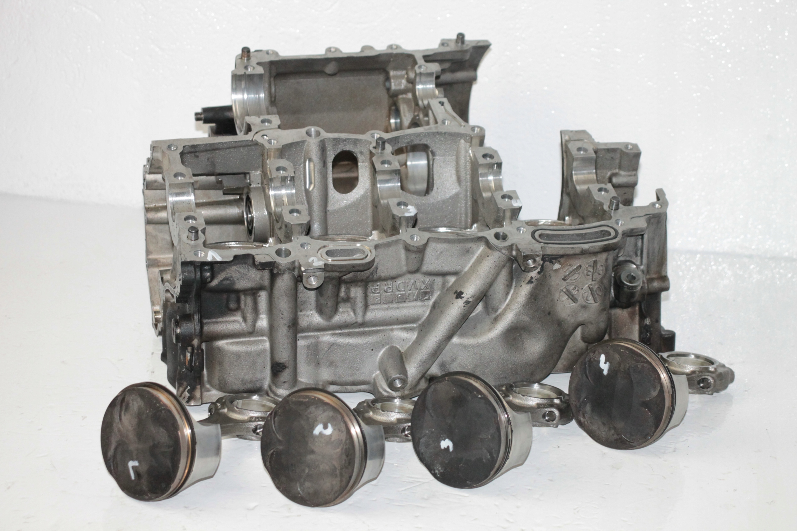 S1000RR 04 - BMW S 1000 RR 10-17 ЦИЛИНДР ПОРШНИ