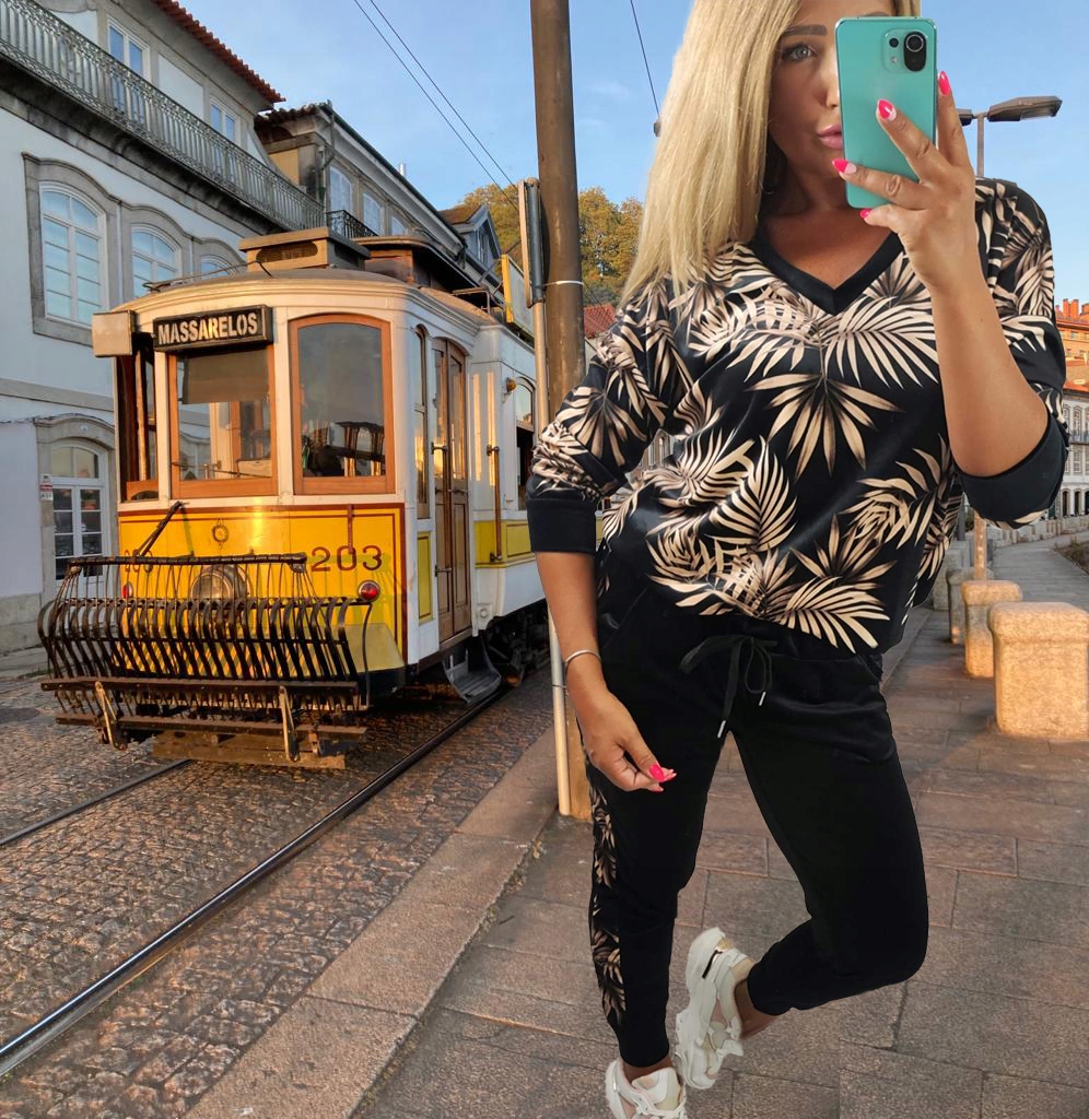 WELUROWY MIĘCIUTKI DRES dekolt V-neck r 52 Rozmiar 52