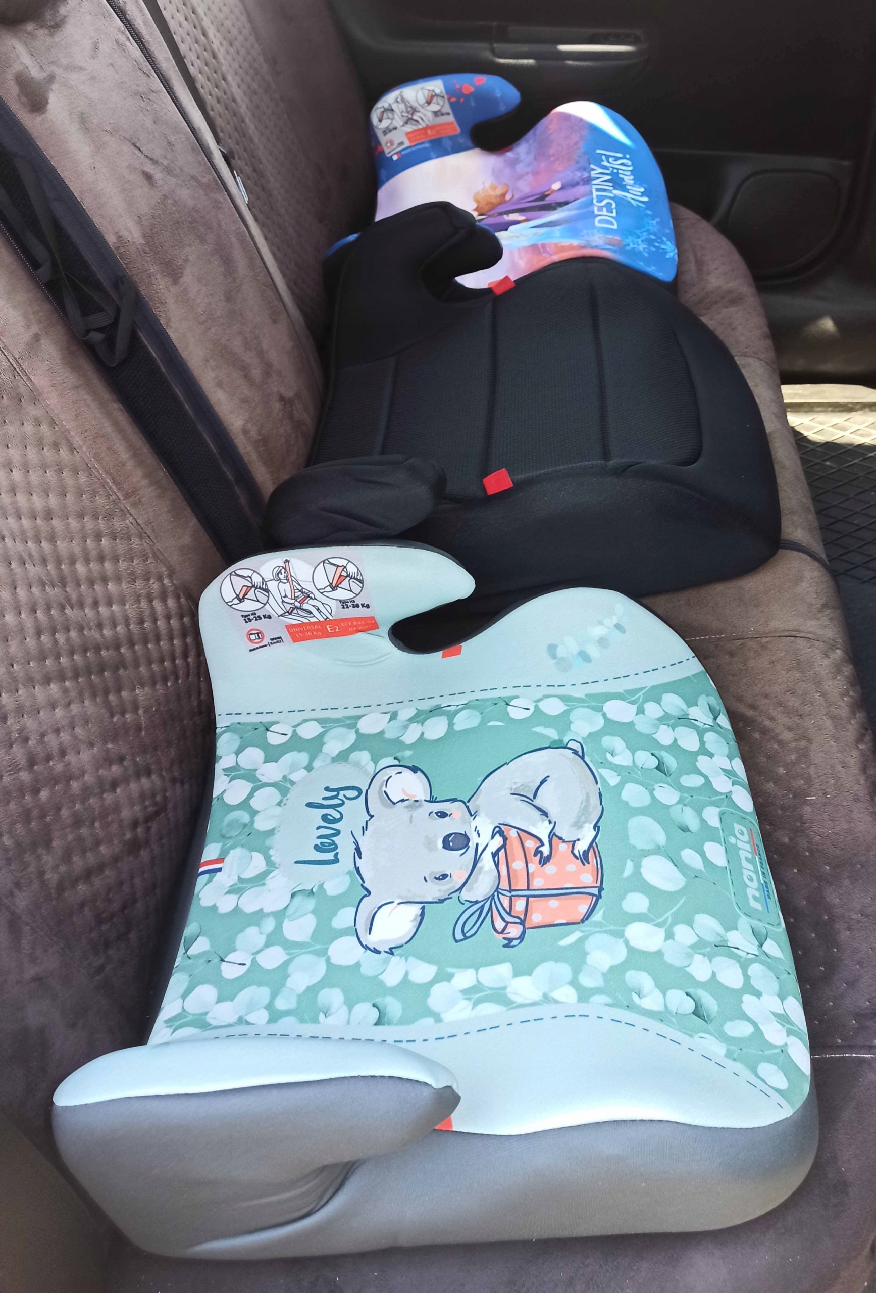 Podstawka Fotelik do samochodu TAMBU czarny 15-36kg samochodowa Kolor Czerń