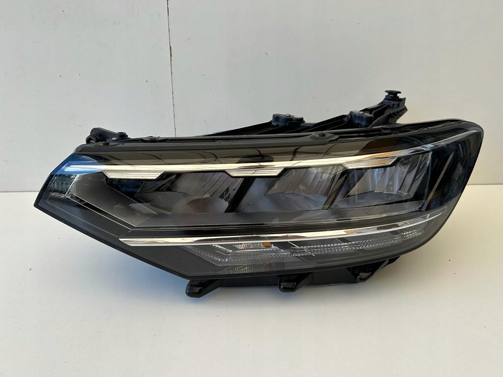 vw PASSAT B8 рестайлинг фара левая full led 3G1941035 P