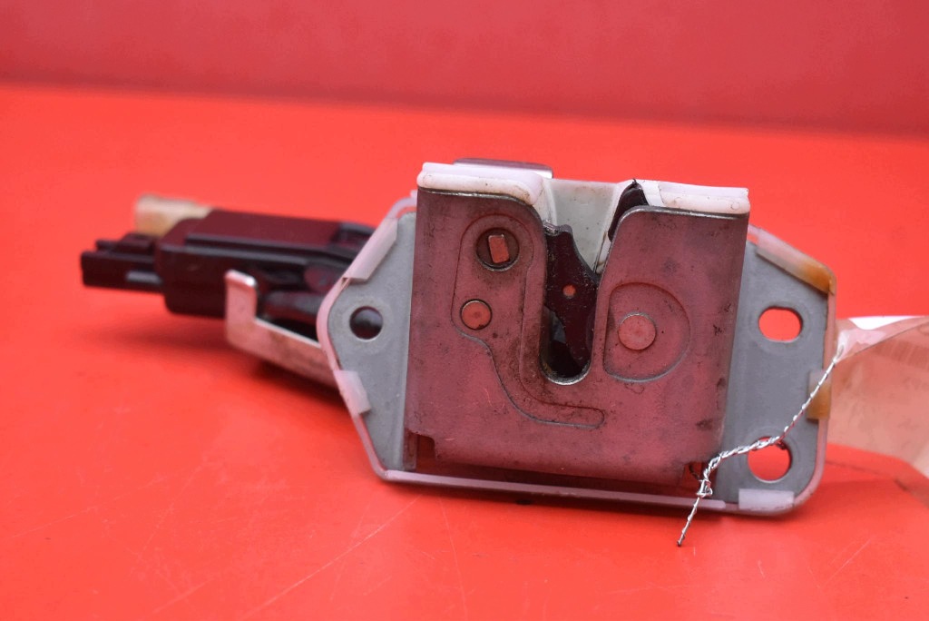 lock bonnet rear part boot SUZUKI SPLASH 08-12