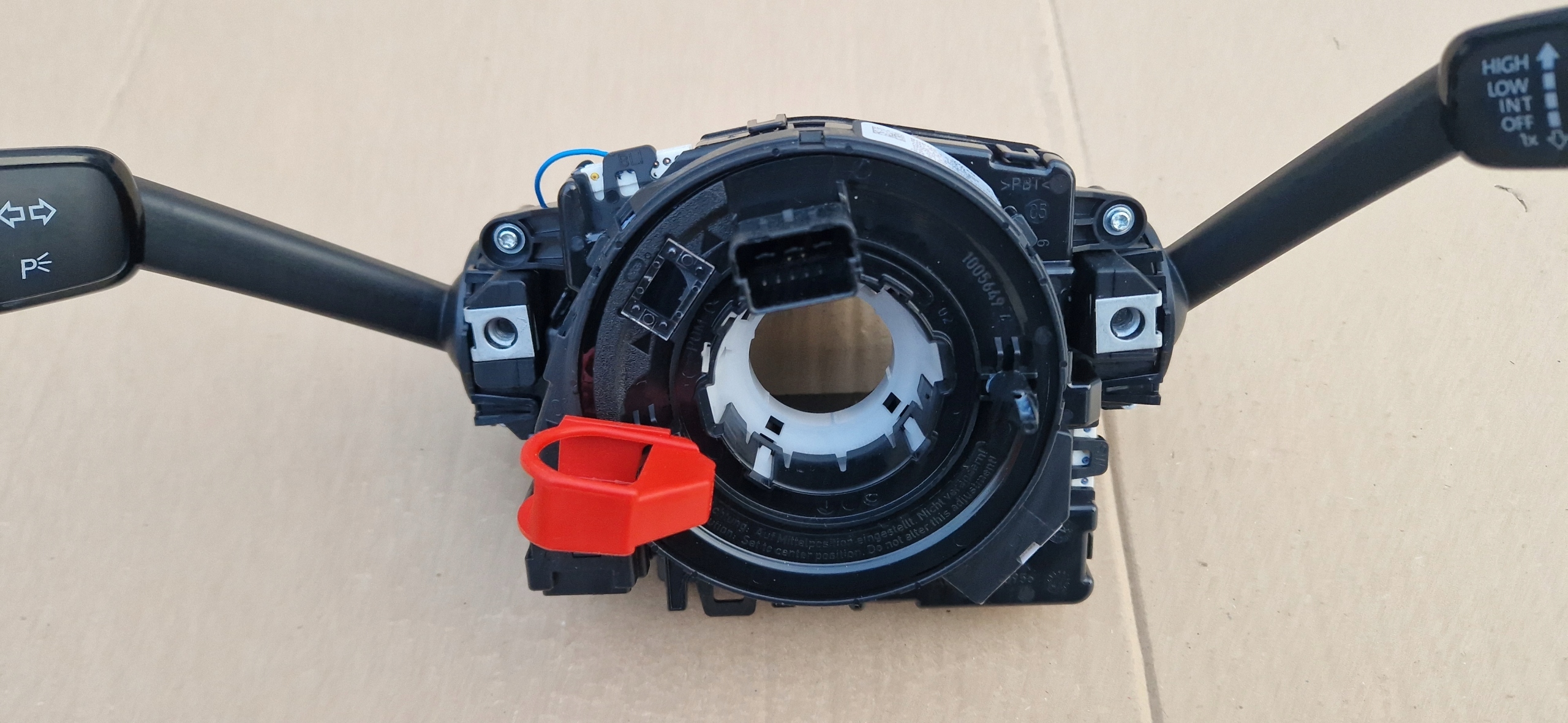 PAJAK DEVIO LUCI DEVIO 5Q1953507FP 5Q1953549D VW AUDI SKODA