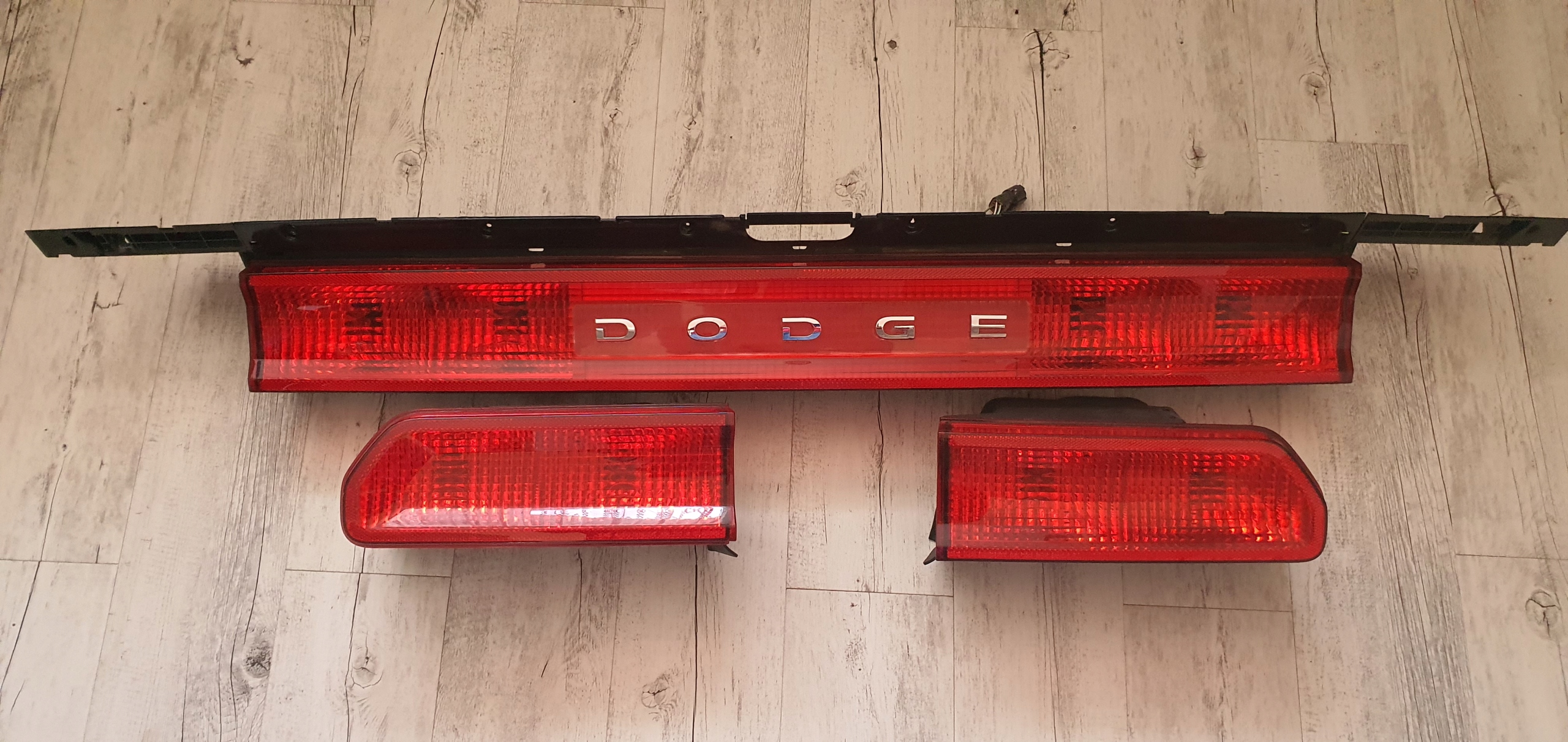 Dodge Challenger blenda+lampy prawa,lewa komplet 2008-2014