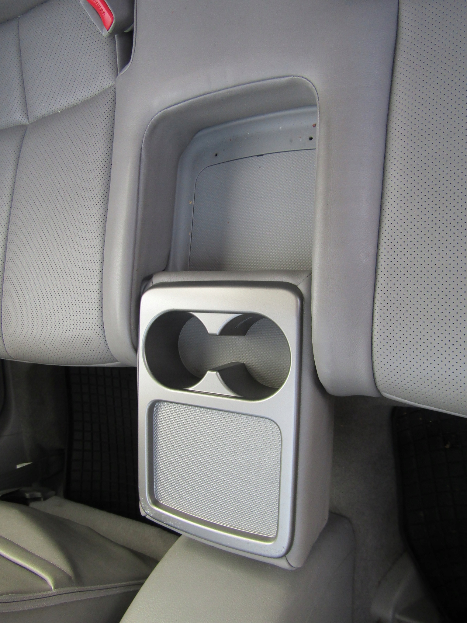 subaru Forester III SH диван