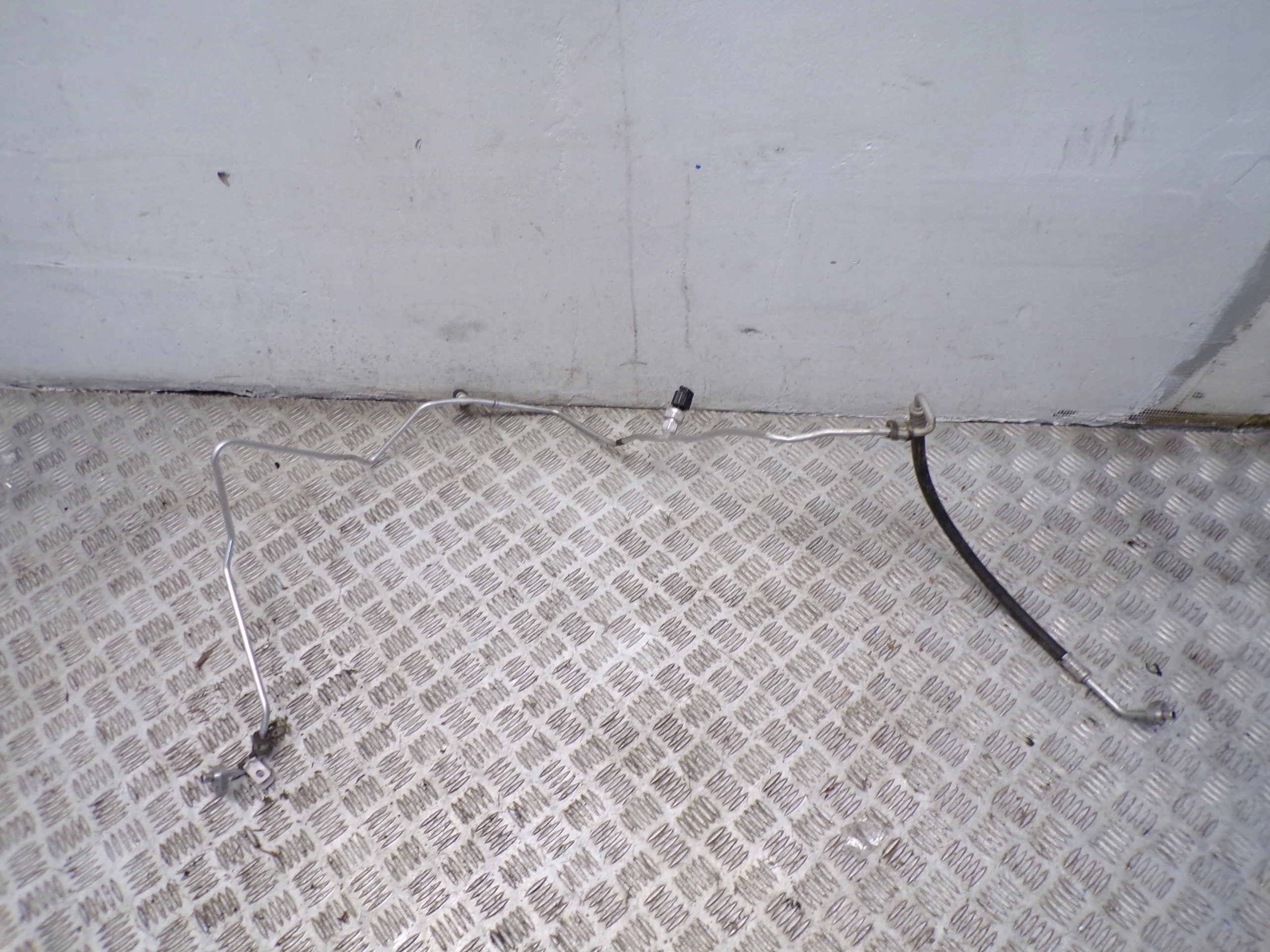 924406009R - ТРУБКА КОНДИЦИОНЕРА RENAULT CLIO IV 4 ORG