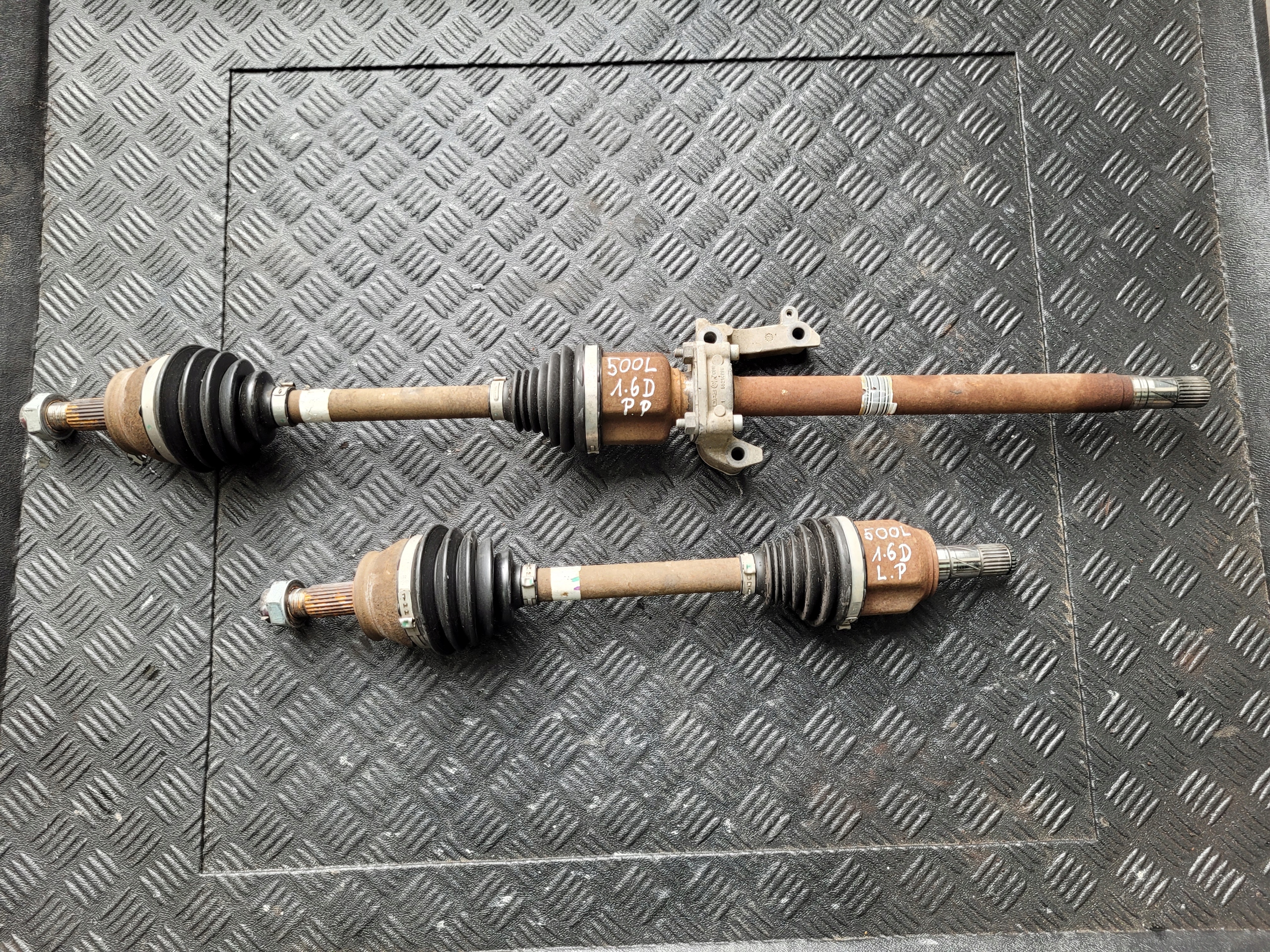 semi-axis front front right FIAT 500L 1.6 D