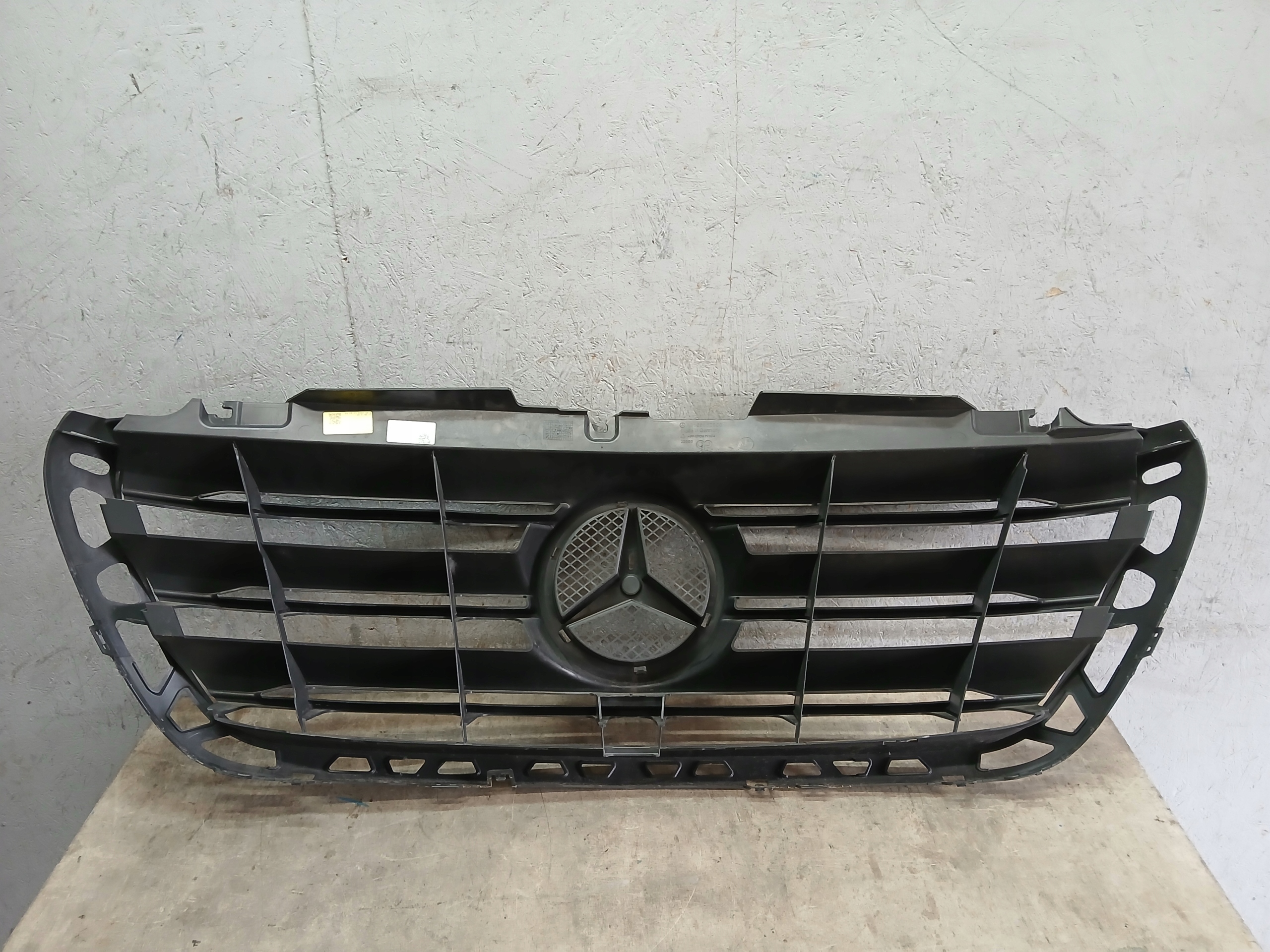 Grille MERCEDES SPRINTER W907 W910 A9108852800