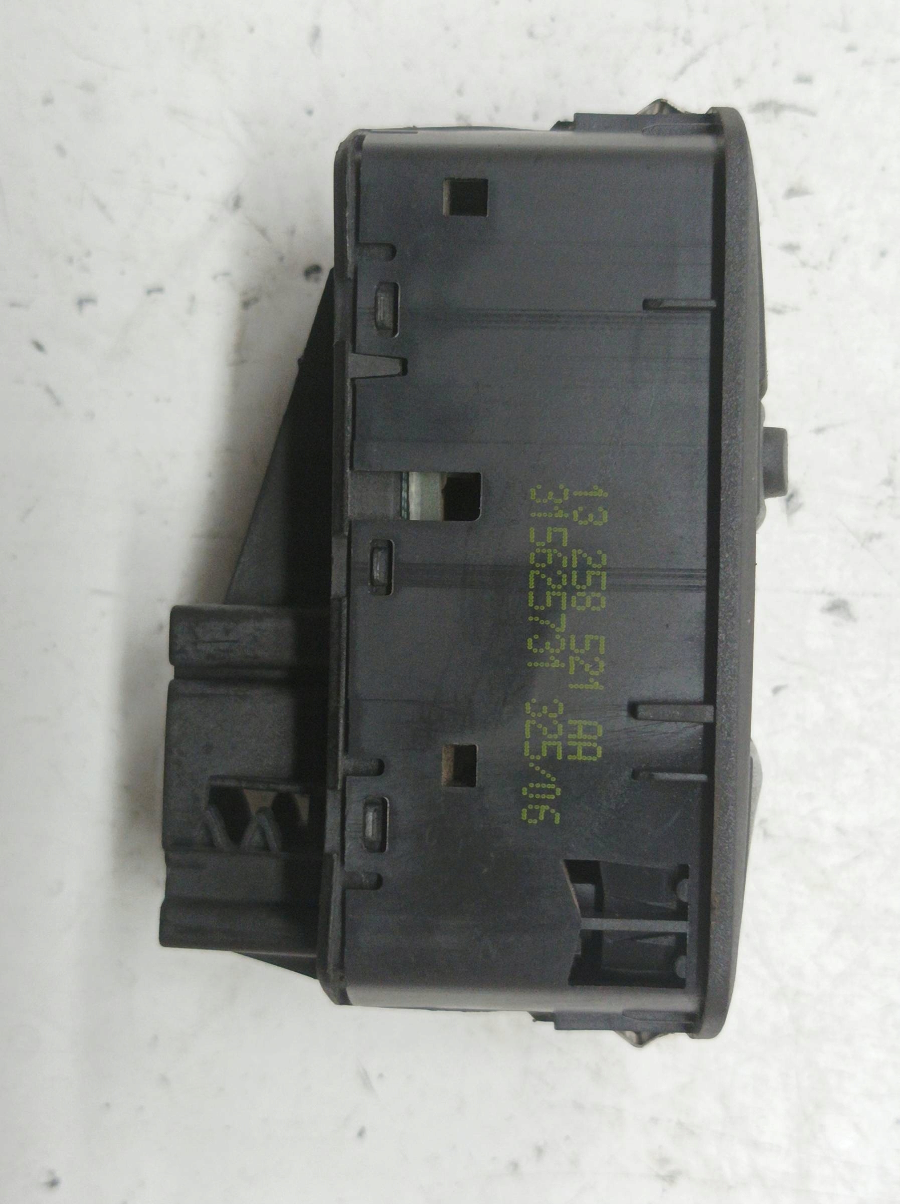 window control switch left front 13258521 Opel Corsa IV (2006-2014) D