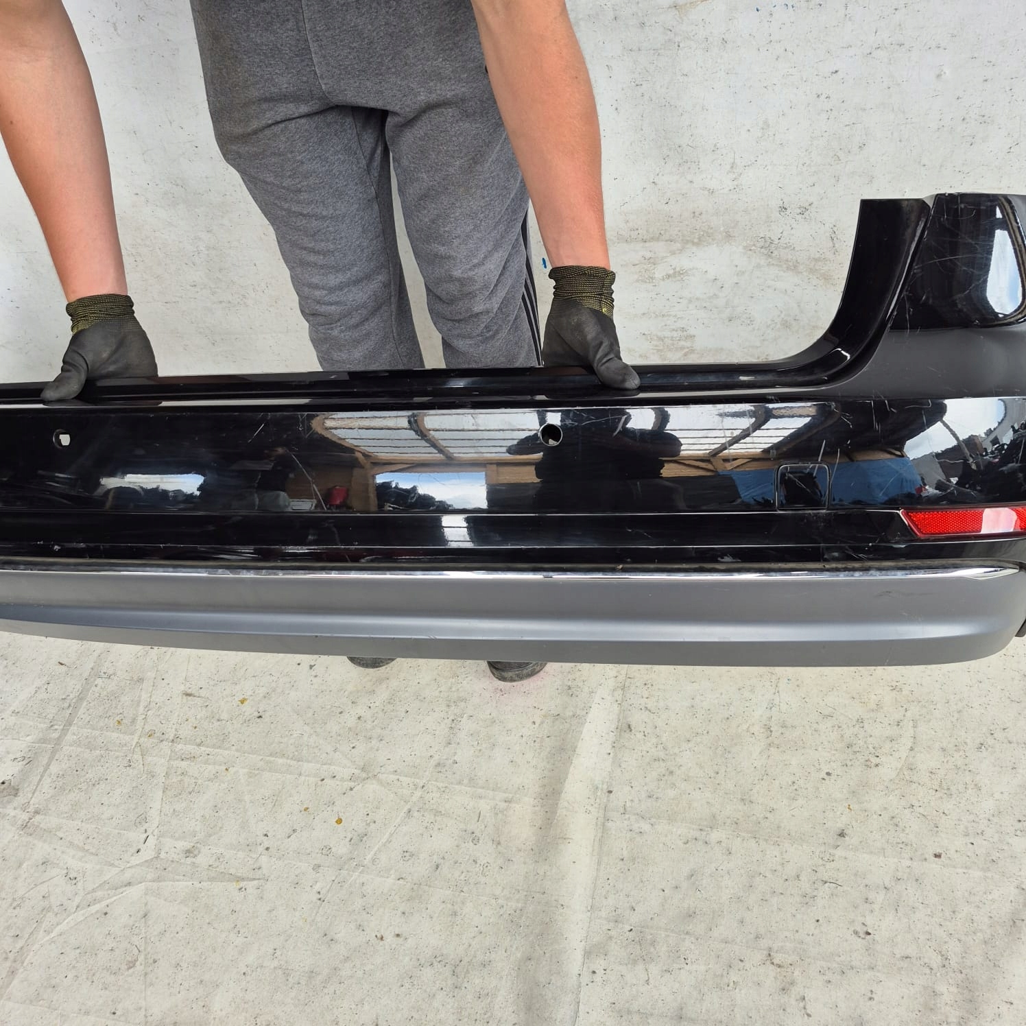 AUDI A4 B9 8W KOMBI 15-19 bumper rear part rear PDC