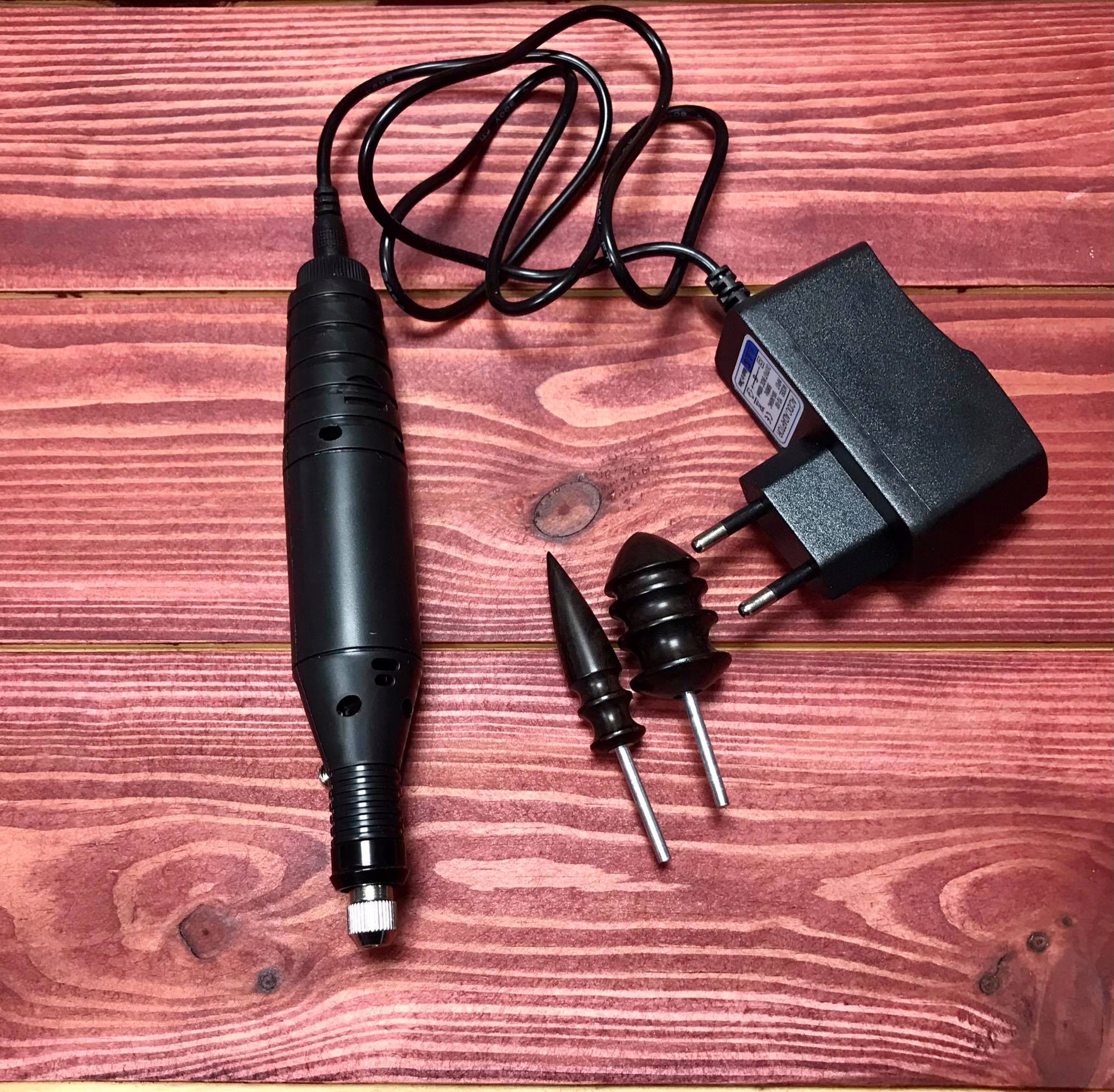 Leštící strojek na okraje kůže( 2 nástavce