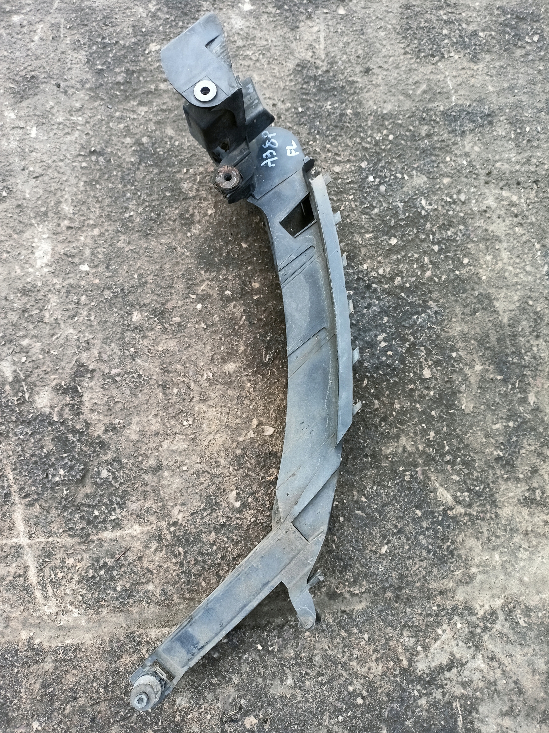 SUPPORT FEUX PHARE DROITE AVANT AUDI A3 8P LIFT