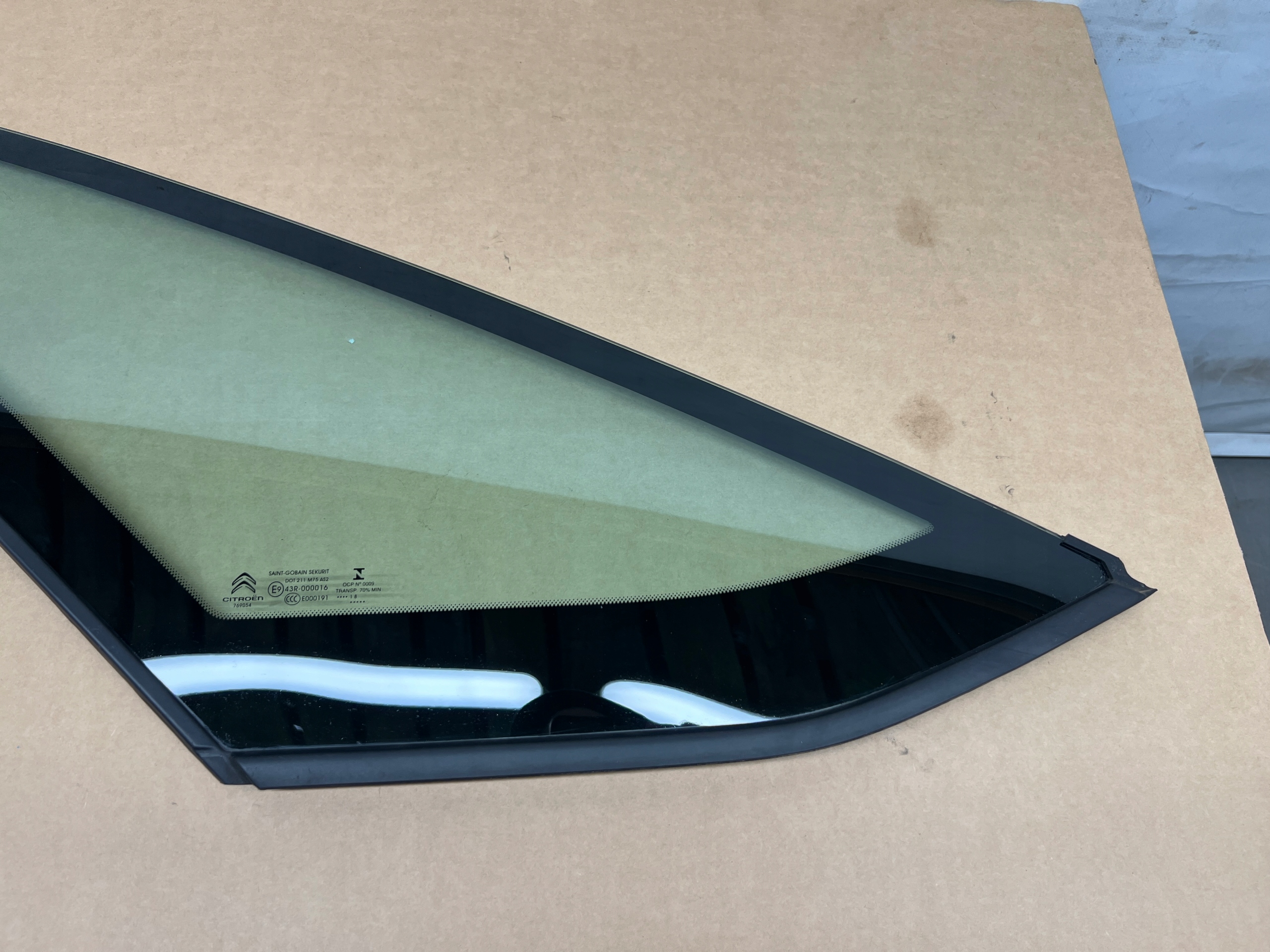 Citroen C4 SpaceTourer GRAND window trojkat right front right front