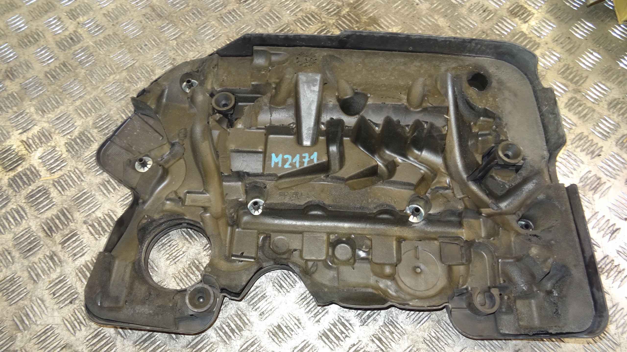Opel OE 55587230 motor cover