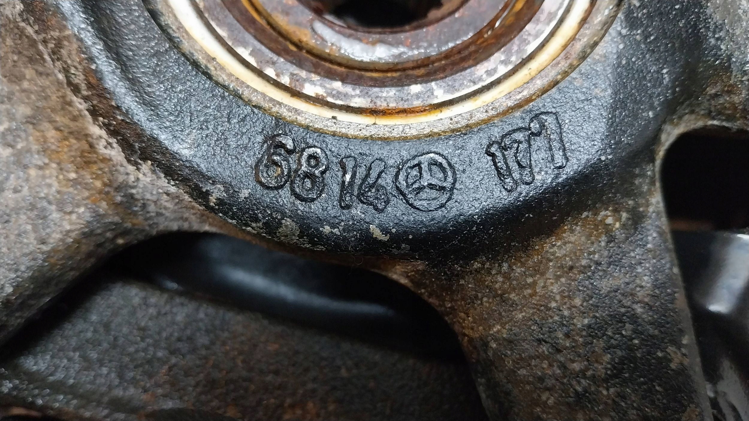 otoč čepu třmen levý předek 6814 MERCEDES A W168