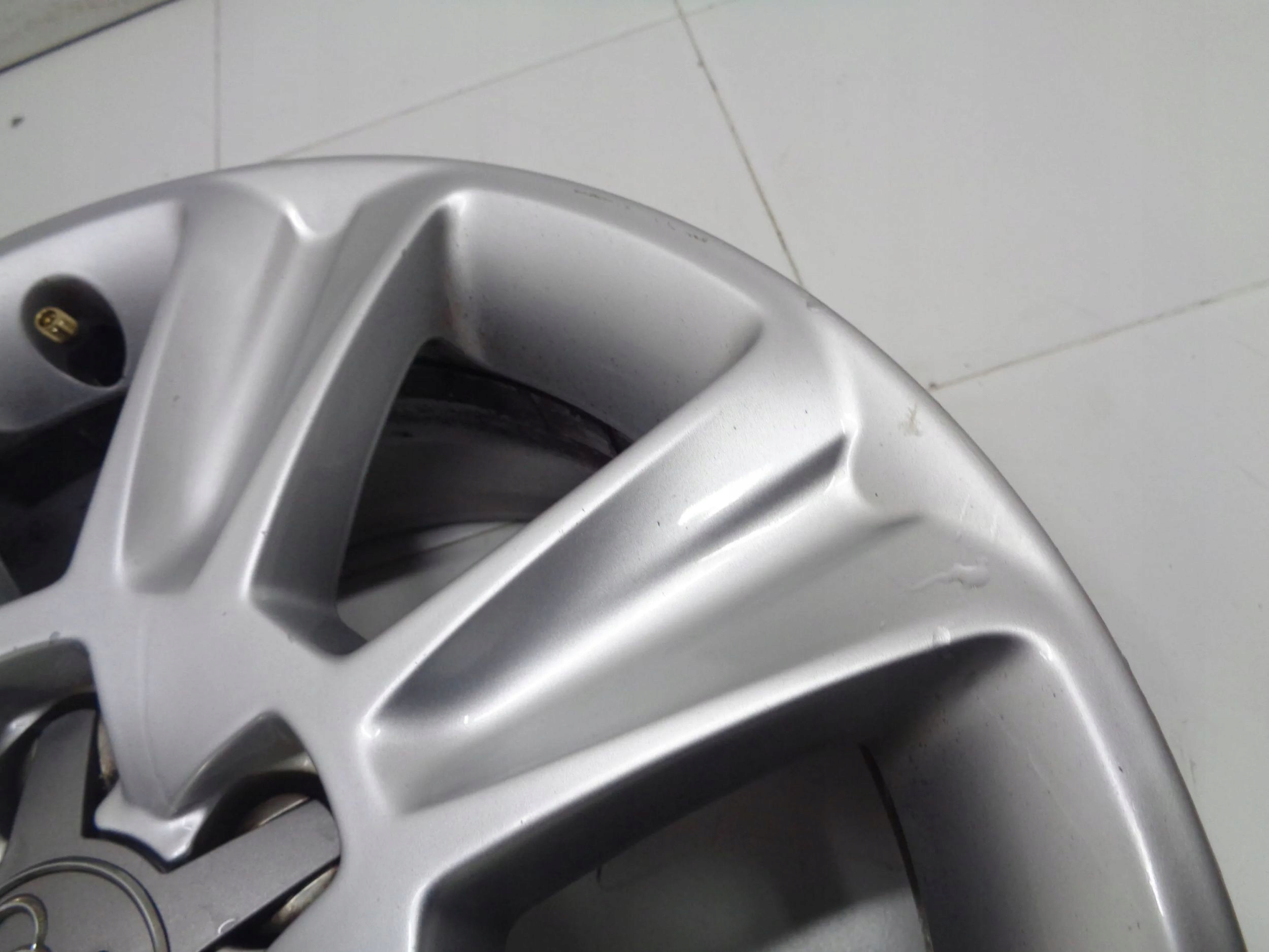 AUDI A1 8X disk hliníkový R15 6,5 J ET 34 8X0601025