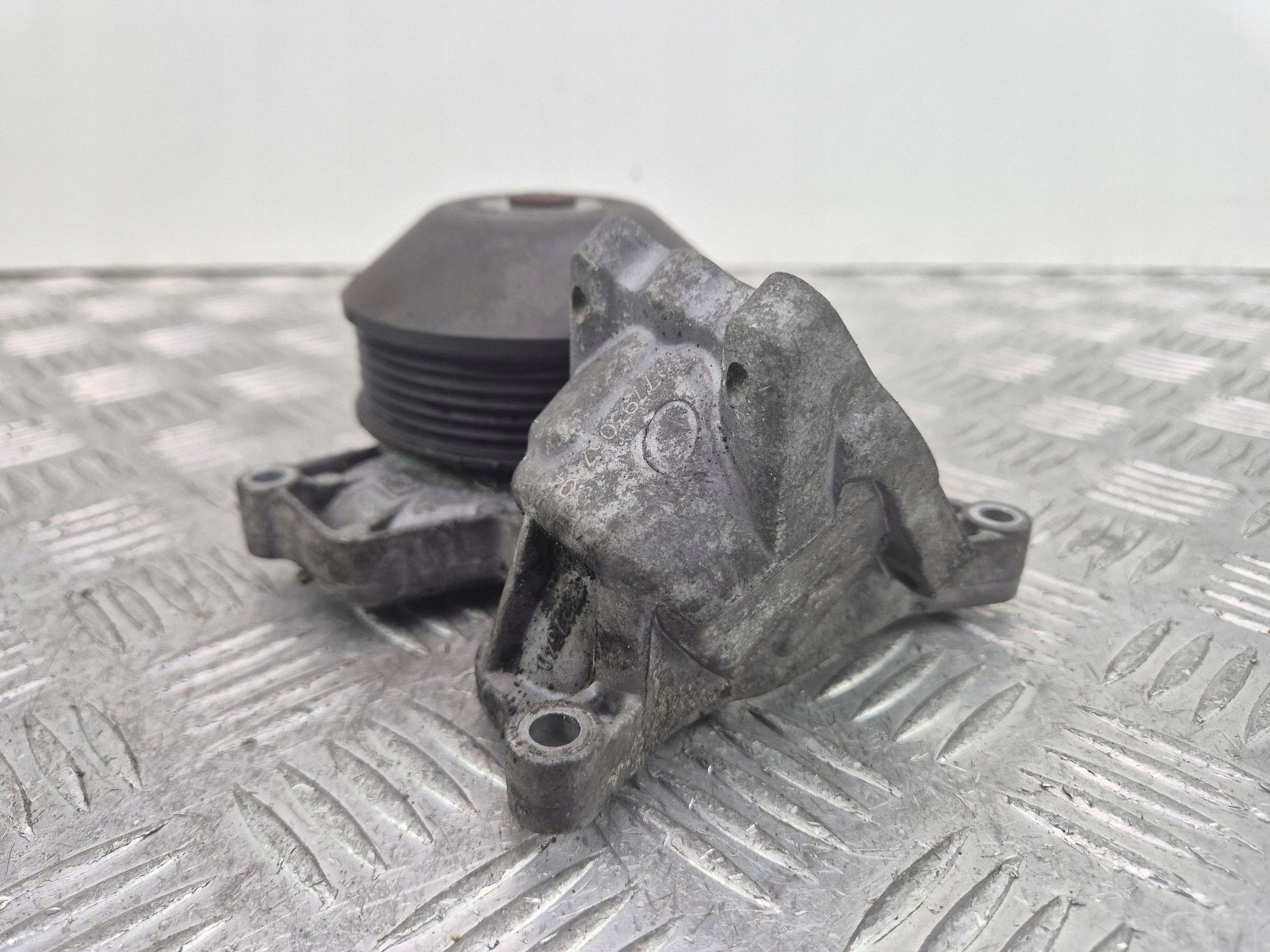 BMW 3 E90 E91 320d water pump 779764004 N47D20A