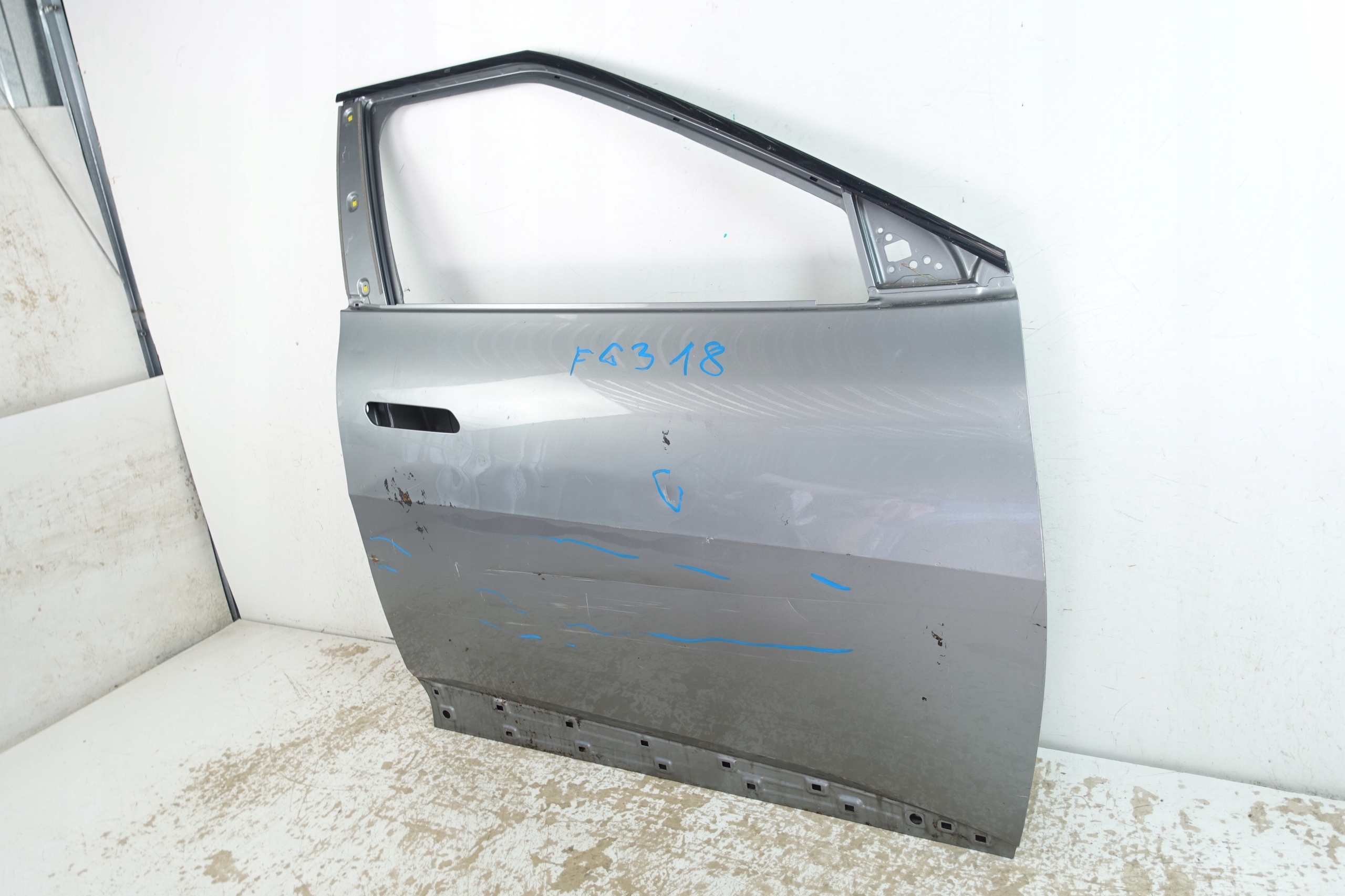 KIA EV6 2021- dveře přední pravý předek