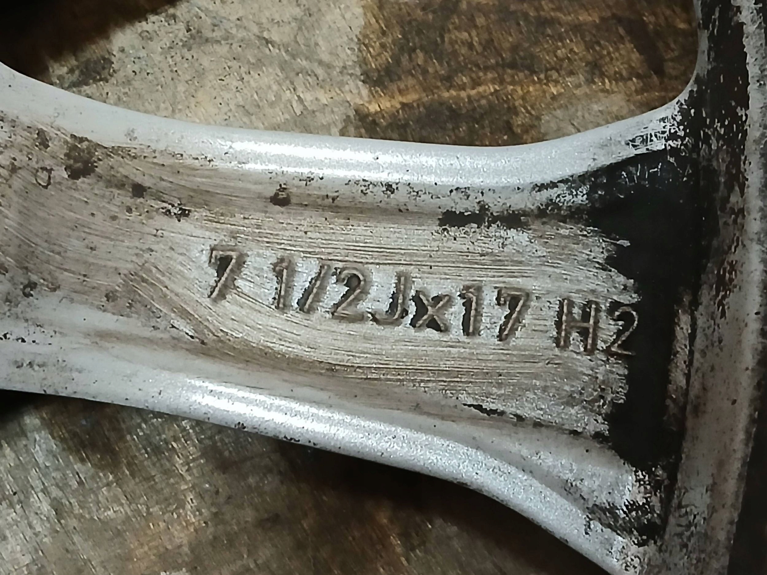 disk hliníkový BMW 7,5J 17" ET30 5X112 6883517