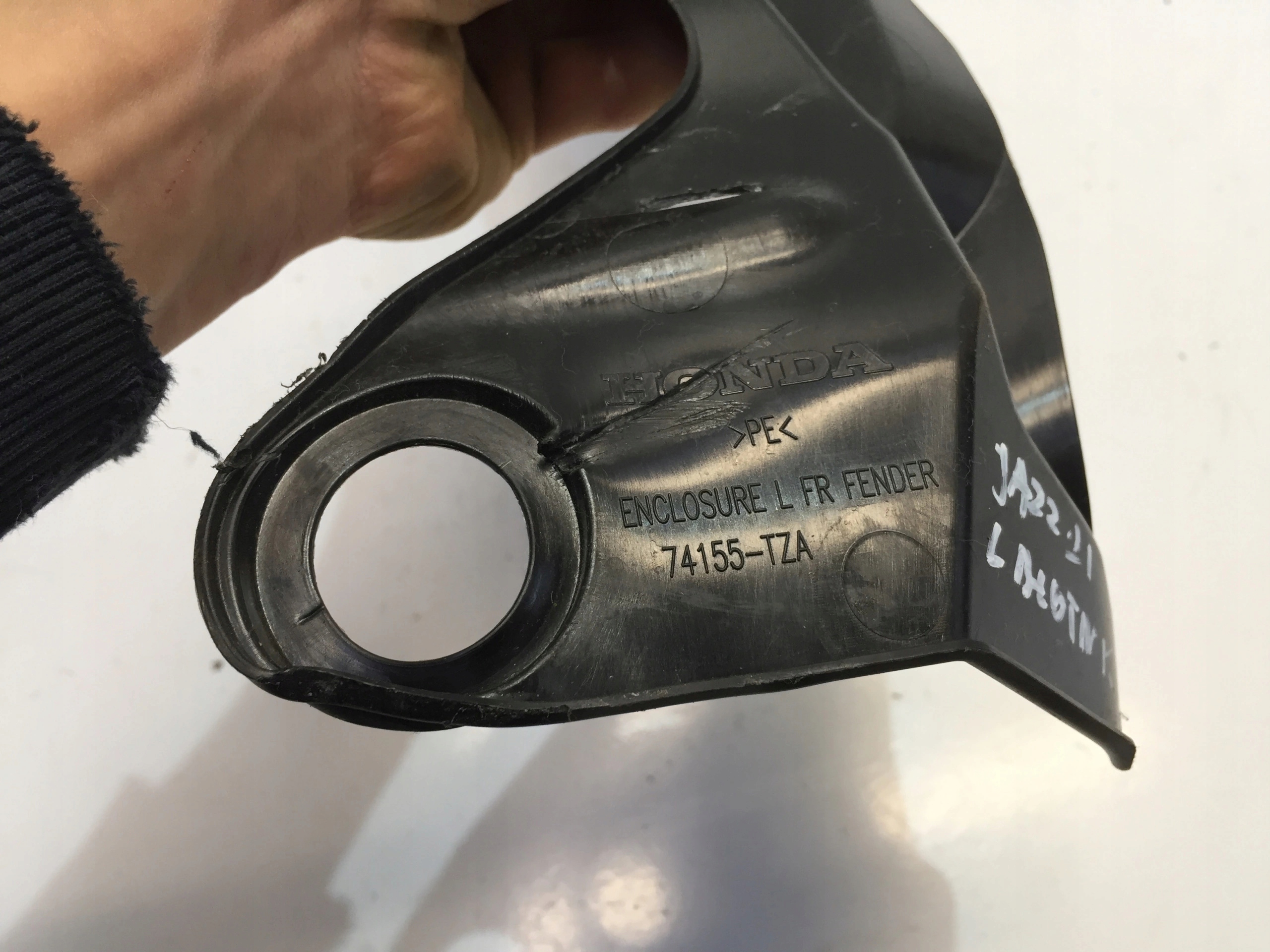 HONDA JAZZ V 2021 WYGLUSZENIE BLOTNIKA PRZOD LEWE Car type Passenger cars