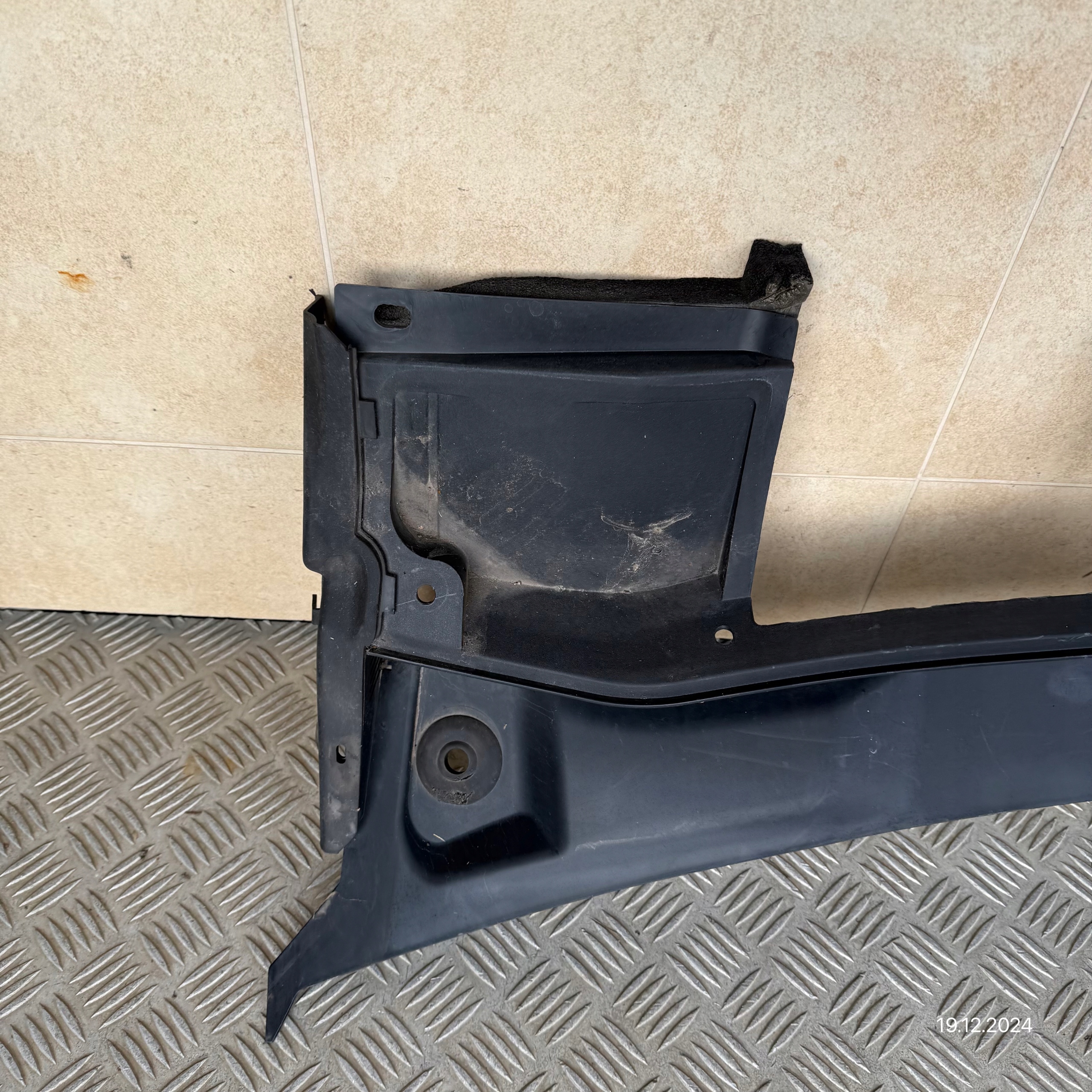 Grille égouttage Complets JAGUAR E-PACE J9C3-4105-AE