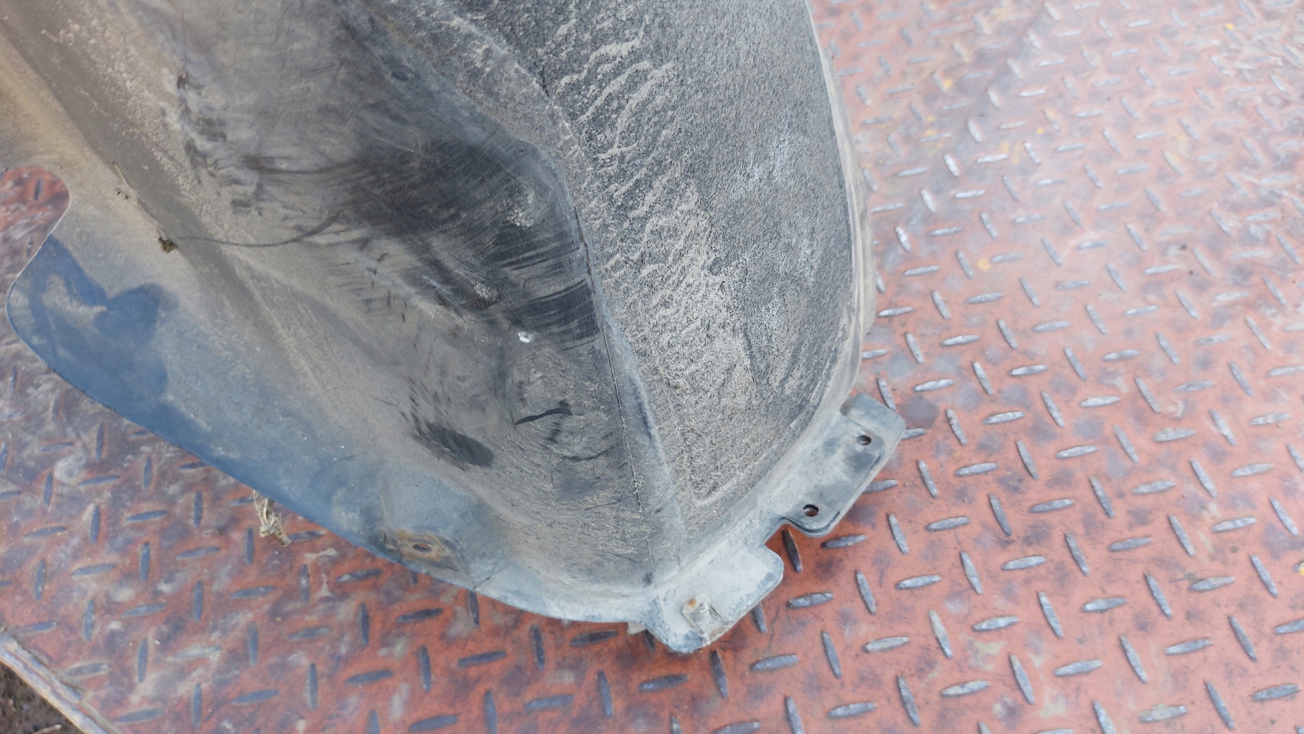 mudguard left left rear part rear. BMW 5 E61 04