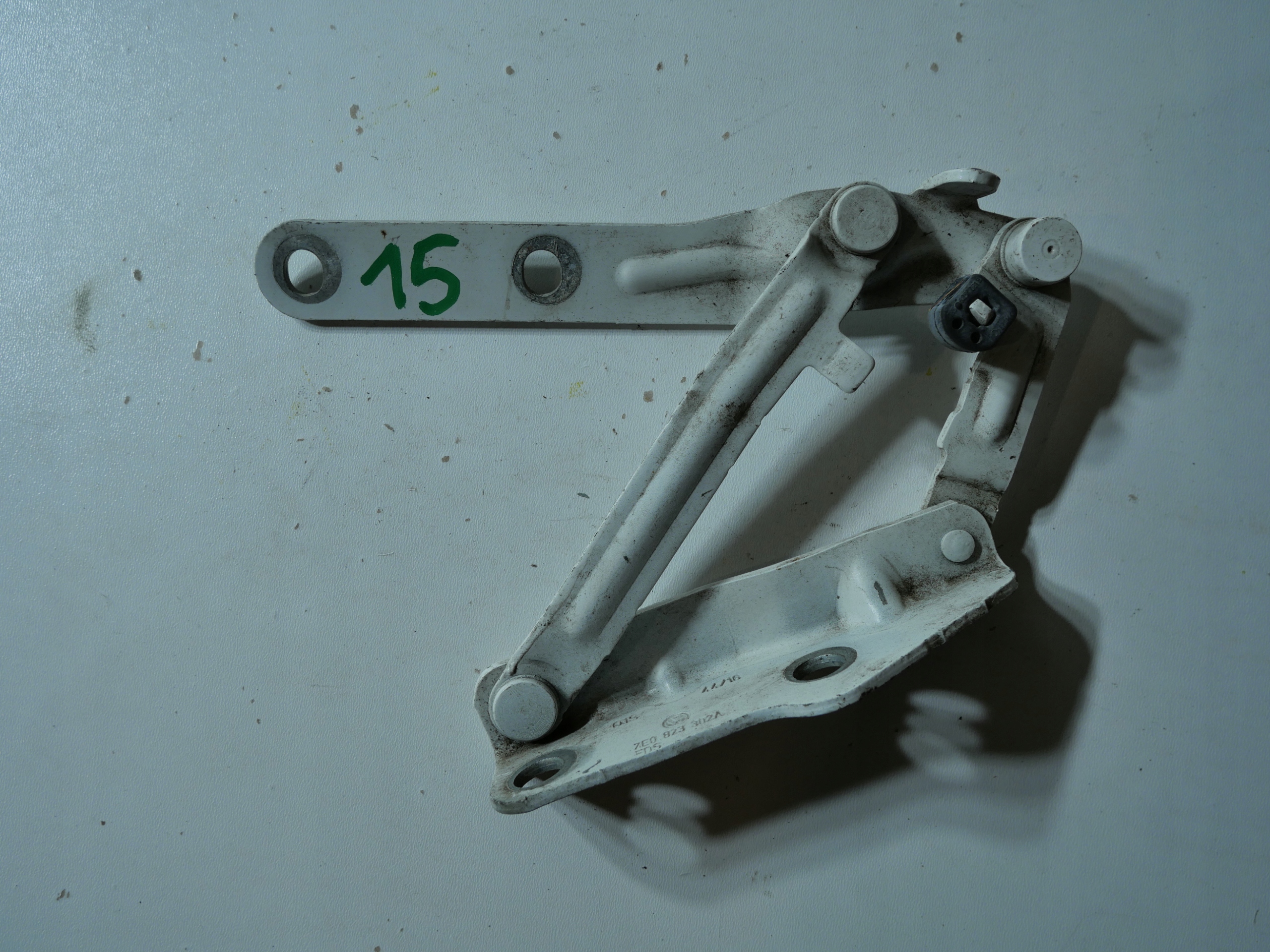hinge bonnets POKRYWY right VW T6 7E0823302A