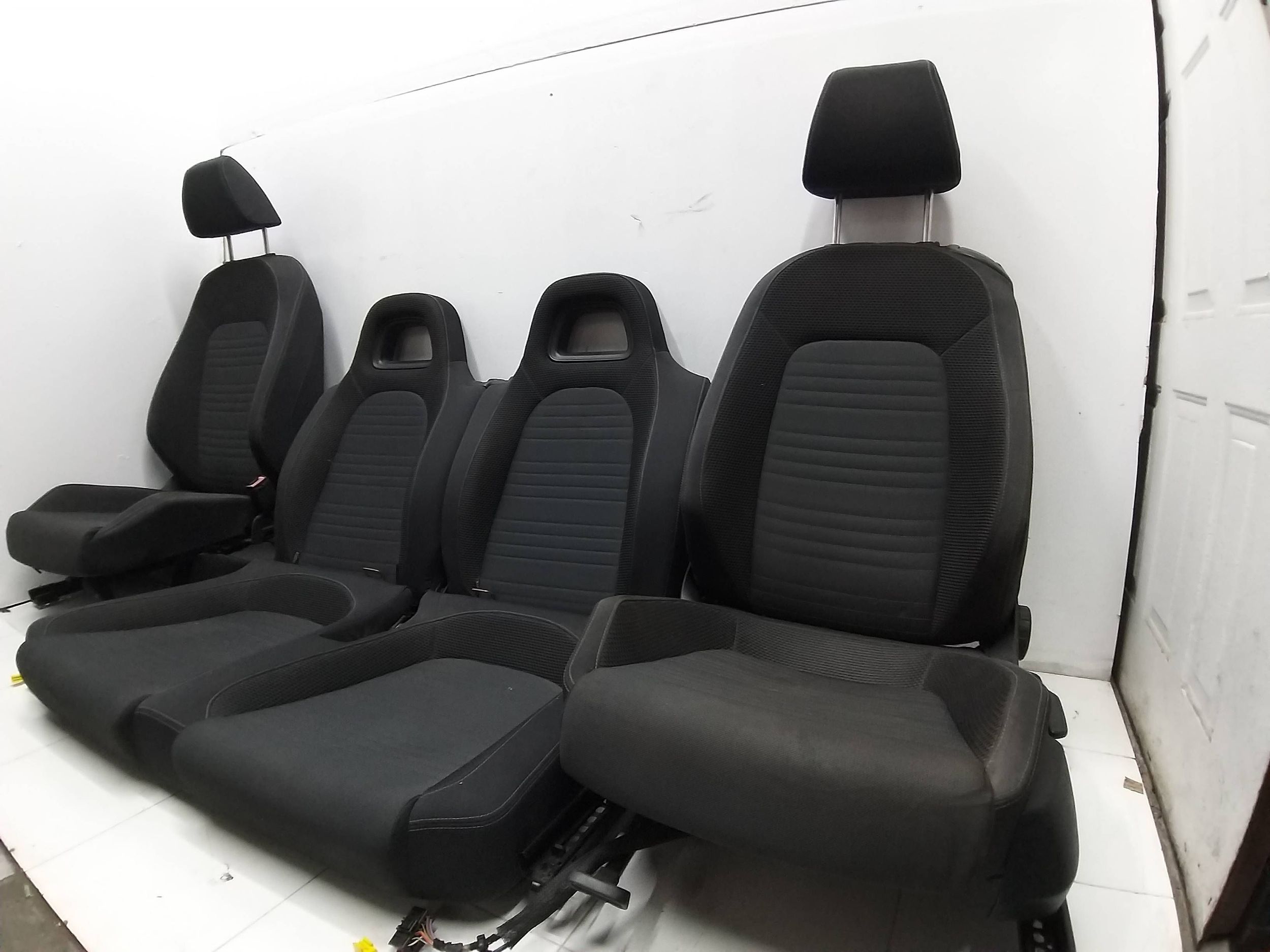 VW SCIROCCO 1K8 Sitz KOMPLET GRZANE 08R
